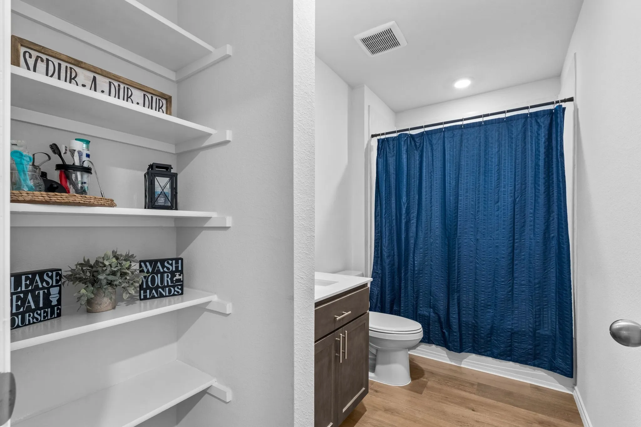 Single Family Residence For Sale in Collin County , 919 Sunrise Lane, Royse City, Texas 75189, 5 Bedroom, 3 Bathroom, 2 Garage spaces, 2,548 Sqft, built in 2023, mls#21378138, Real Estate Agent in Royse City, Homes For Sale in Collin county, Homes For Sale in Royse City, Realtor in Royse City Texas, Real Estate Brokerage Independent Realty Texas, Luminita Cordes Realtor