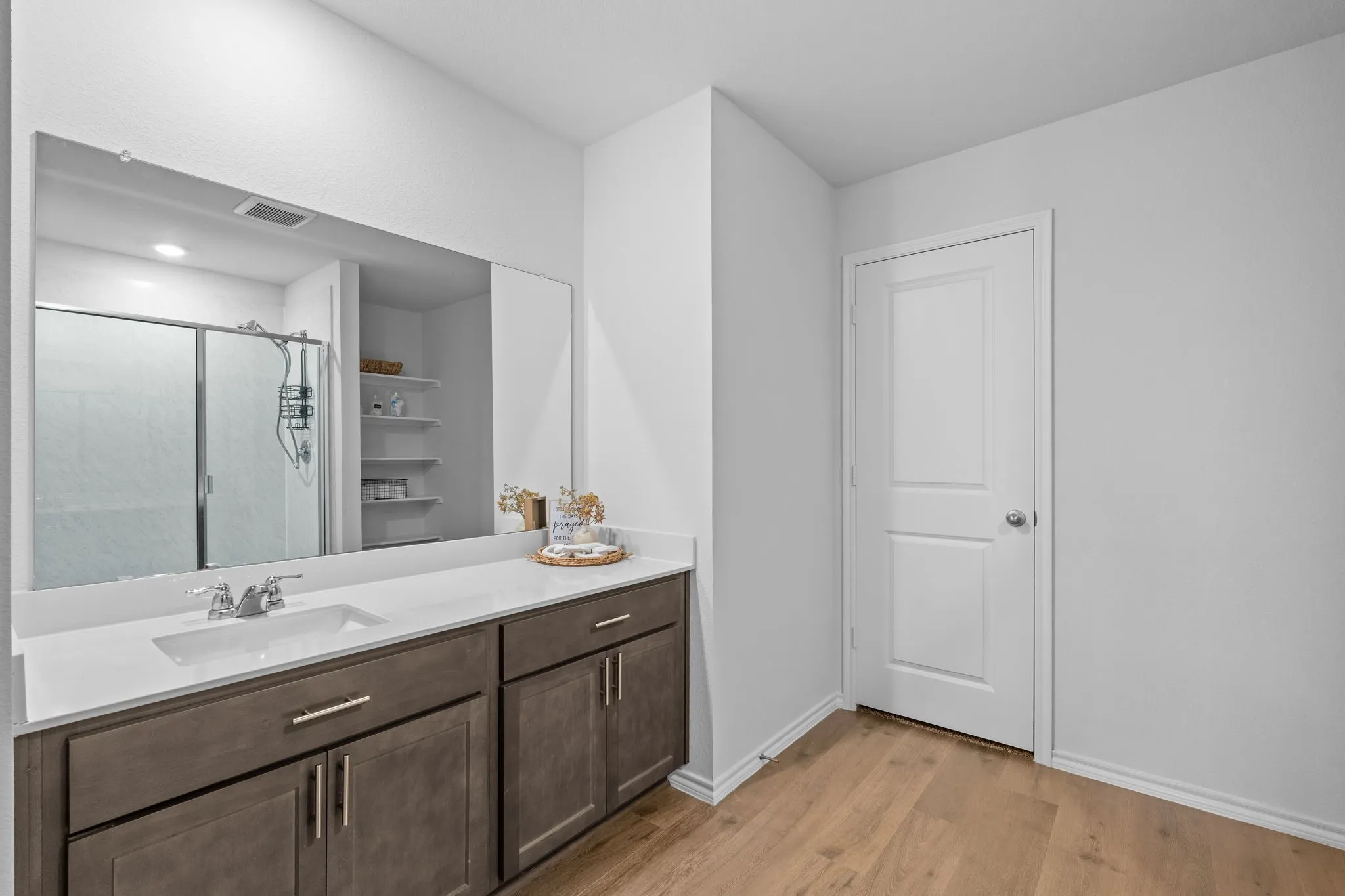 Single Family Residence For Sale in Collin County , 919 Sunrise Lane, Royse City, Texas 75189, 5 Bedroom, 3 Bathroom, 2 Garage spaces, 2,548 Sqft, built in 2023, mls#21378138, Real Estate Agent in Royse City, Homes For Sale in Collin county, Homes For Sale in Royse City, Realtor in Royse City Texas, Real Estate Brokerage Independent Realty Texas, Luminita Cordes Realtor