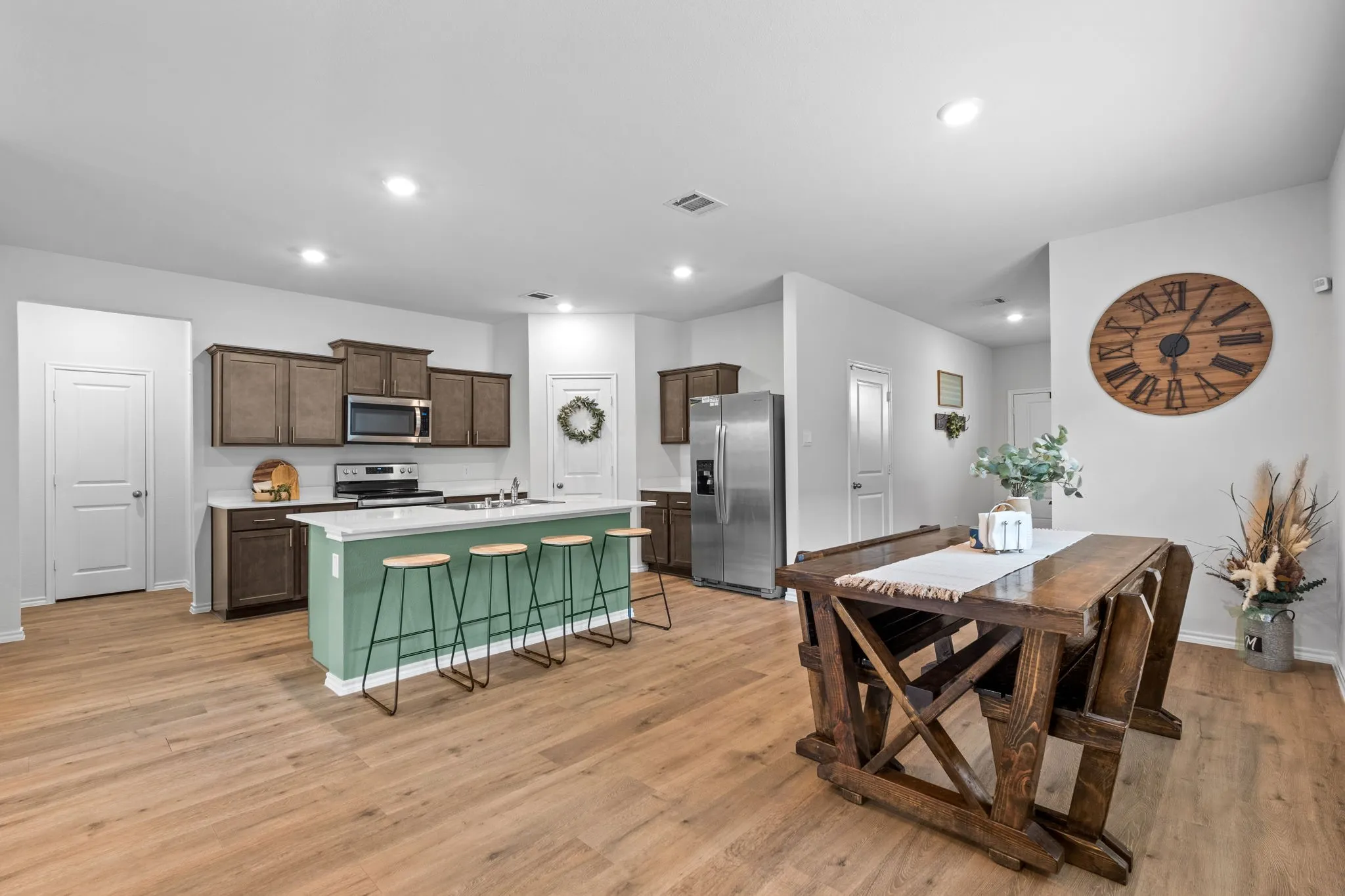 Single Family Residence For Sale in Collin County , 919 Sunrise Lane, Royse City, Texas 75189, 5 Bedroom, 3 Bathroom, 2 Garage spaces, 2,548 Sqft, built in 2023, mls#21378138, Real Estate Agent in Royse City, Homes For Sale in Collin county, Homes For Sale in Royse City, Realtor in Royse City Texas, Real Estate Brokerage Independent Realty Texas, Luminita Cordes Realtor