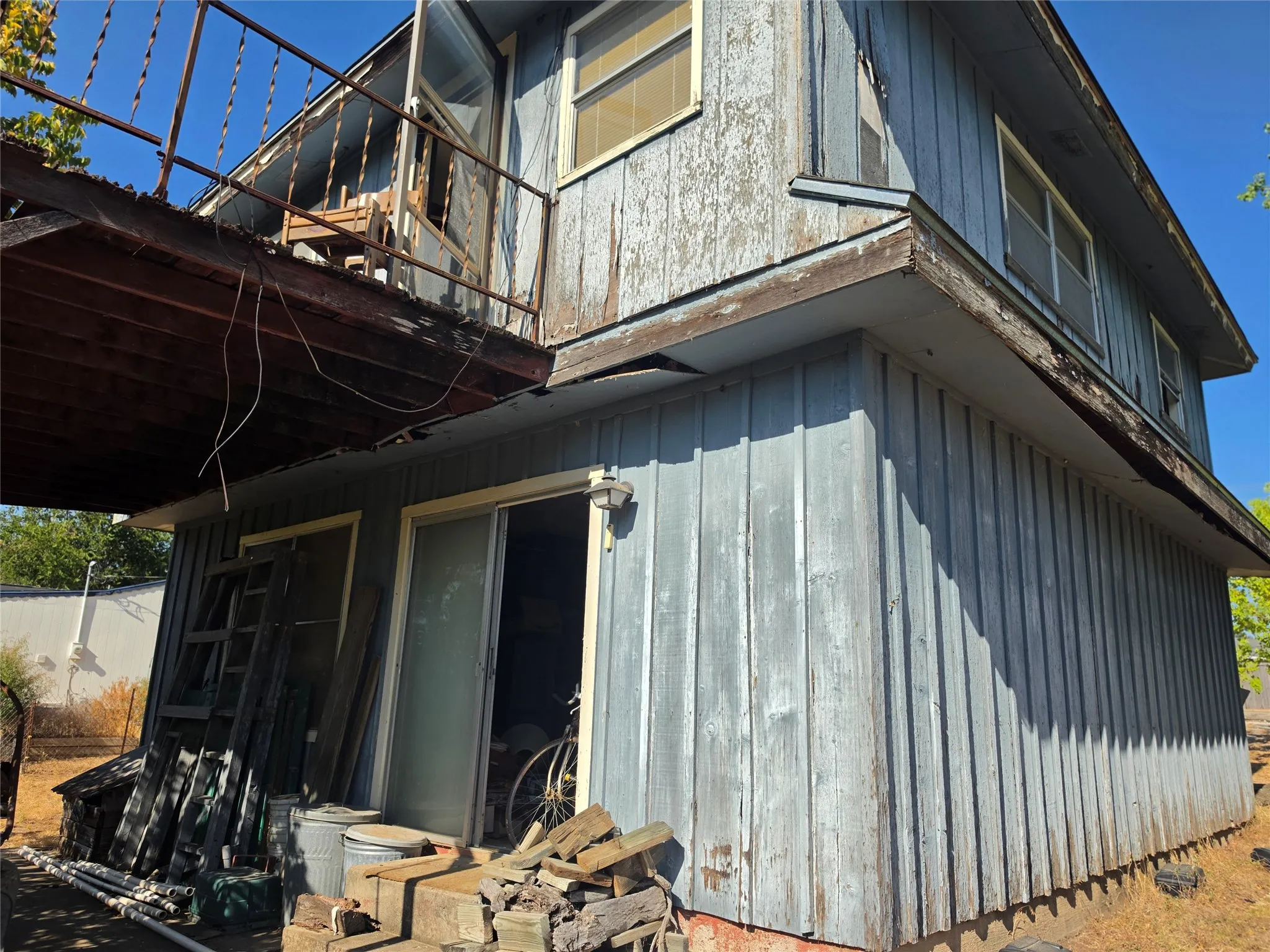 Single Family Residence For Sale in Hood County , 613 Apollo Court, Granbury, Texas 76049, 2 Bedroom, 2 Bathroom, Garage spaces, 1,250 Sqft, built in 1973, mls#21377470, Real Estate Agent in Granbury, Homes For Sale in Hood county, Homes For Sale in Granbury, Realtor in Granbury Texas, Real Estate Brokerage Independent Realty Texas, Luminita Cordes Realtor