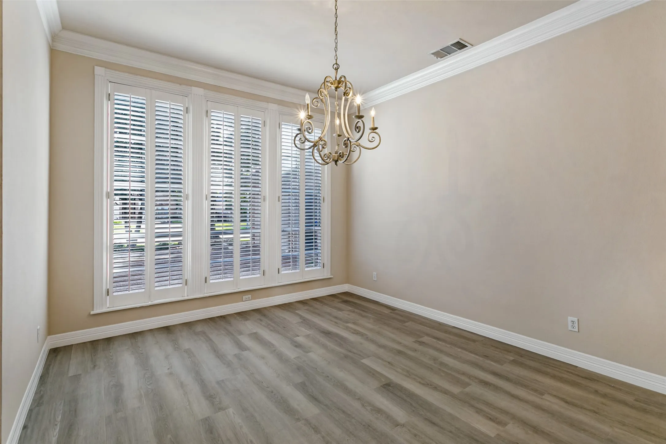 Formal Dining