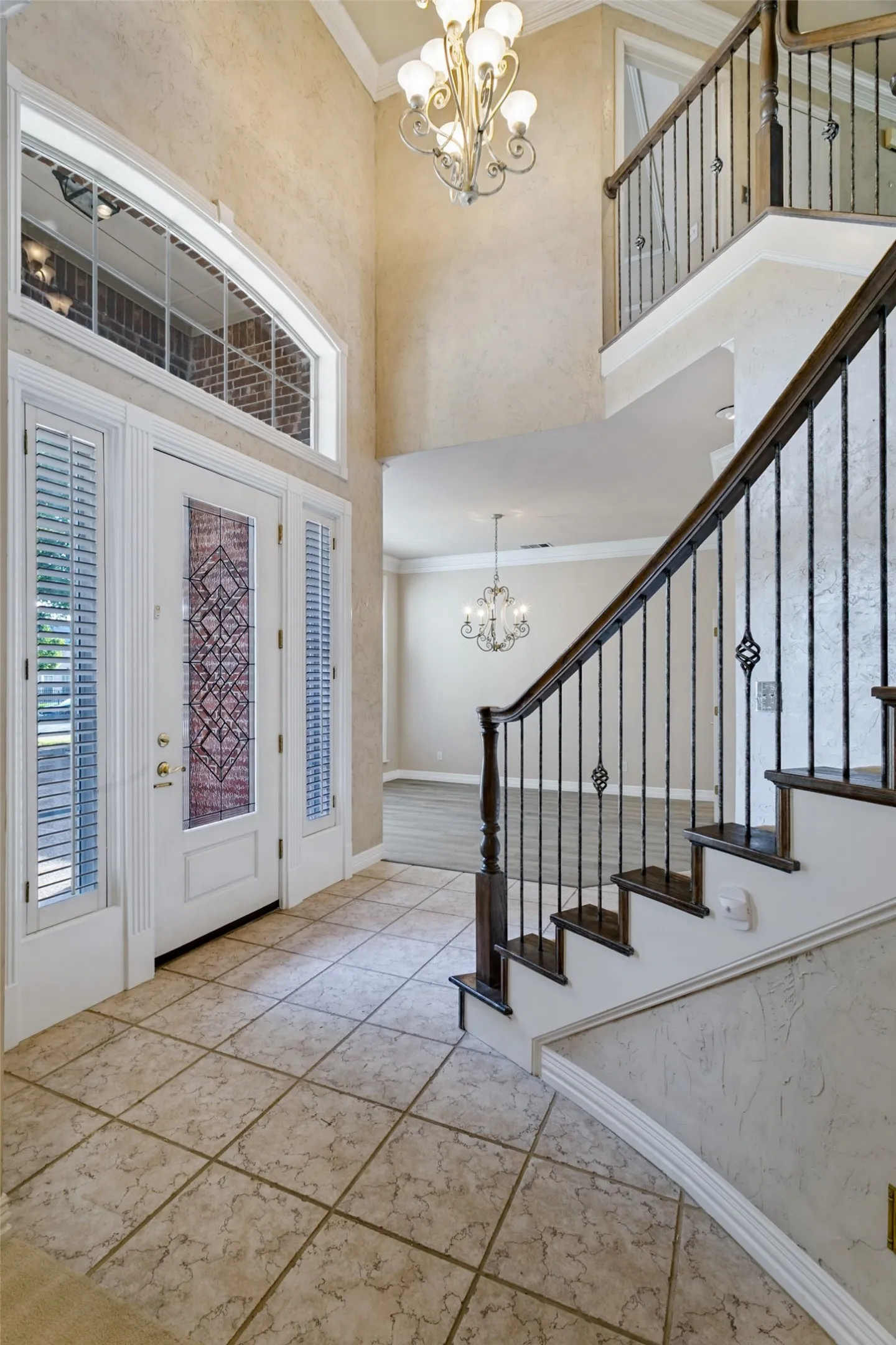 Single Family Residence For Sale in Tarrant County , 865 Thomas Crossing Drive, Fort Worth, Texas 76028, 4 Bedroom, 3 Bathroom, 3 Garage spaces, 3,371 Sqft, built in 1999, mls#21376531, Real Estate Agent in Fort Worth, Homes For Sale in Tarrant county, Homes For Sale in Fort Worth, Realtor in Fort Worth Texas, Real Estate Brokerage Independent Realty Texas, Luminita Cordes Realtor