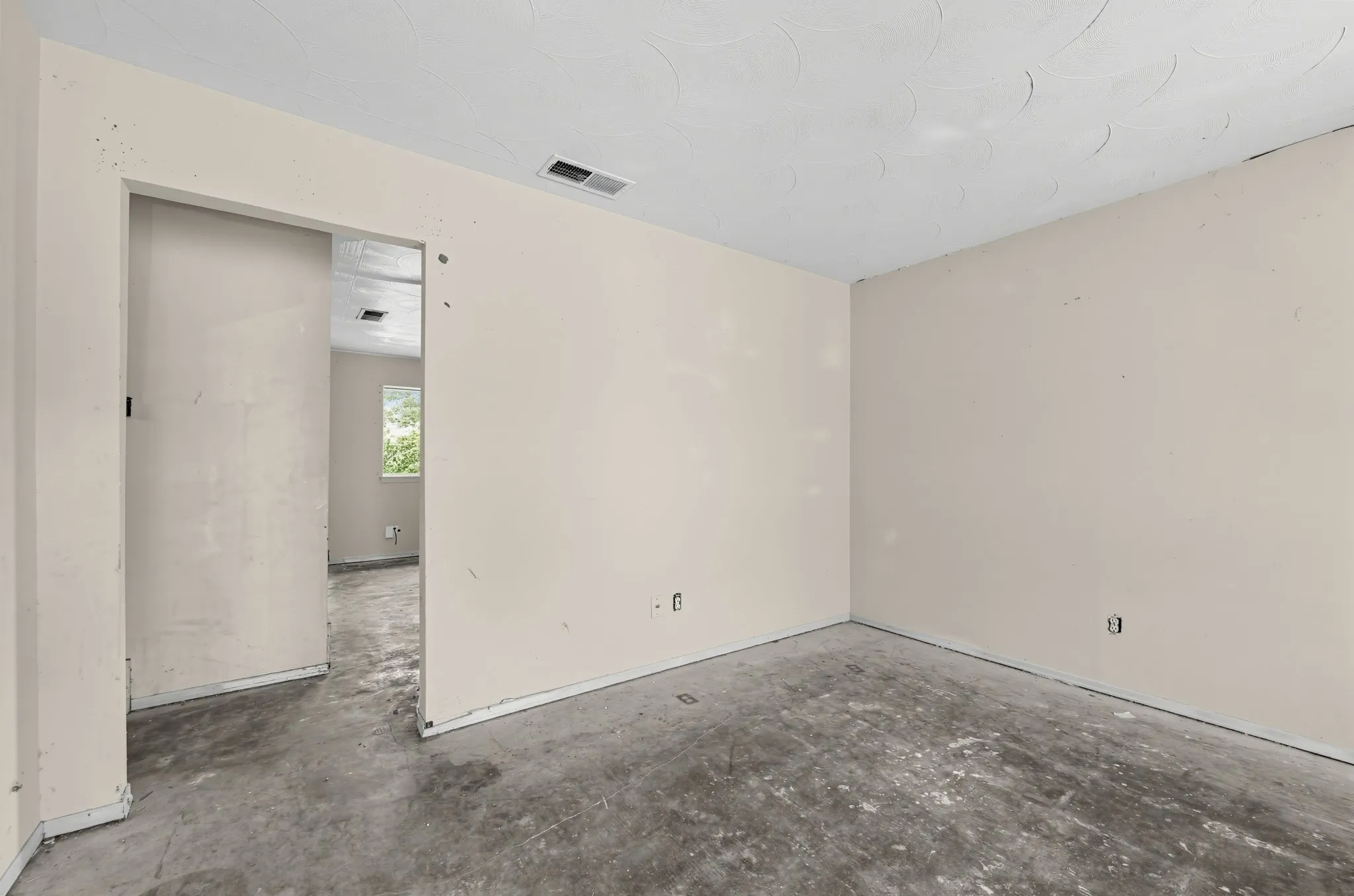 Single Family Residence For Sale in Dallas County , 4604 Navajo Trail, Balch Springs, Texas 75180, 3 Bedroom, 2 Bathroom, 2 Garage spaces, 1,102 Sqft, built in 1966, mls#21378100, Real Estate Agent in Balch Springs, Homes For Sale in Dallas county, Homes For Sale in Balch Springs, Realtor in Balch Springs Texas, Real Estate Brokerage Independent Realty Texas, Luminita Cordes Realtor