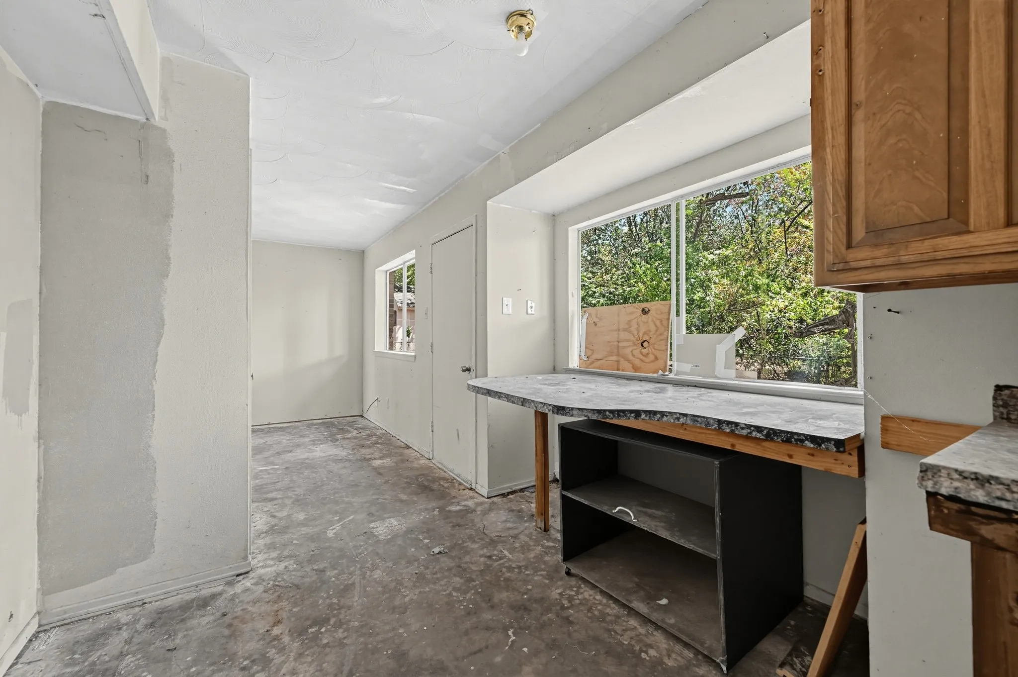 Single Family Residence For Sale in Dallas County , 4604 Navajo Trail, Balch Springs, Texas 75180, 3 Bedroom, 2 Bathroom, 2 Garage spaces, 1,102 Sqft, built in 1966, mls#21378100, Real Estate Agent in Balch Springs, Homes For Sale in Dallas county, Homes For Sale in Balch Springs, Realtor in Balch Springs Texas, Real Estate Brokerage Independent Realty Texas, Luminita Cordes Realtor