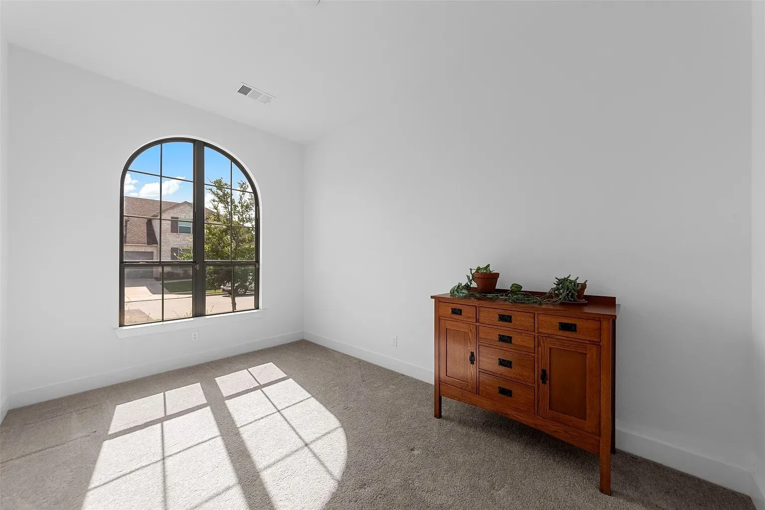 Single Family Residence For Rent in Collin County , 2025 St Andrews Drive, Celina, Texas 75009, 4 Bedroom, 3 Bathroom, 2 Garage spaces, 2,867 Sqft, built in 2020, mls#21378102, Real Estate Agent in Celina, Homes For Rent in Collin county, Homes For Rent in Celina, Realtor in Celina Texas, Real Estate Brokerage Independent Realty Texas, Luminita Cordes Realtor