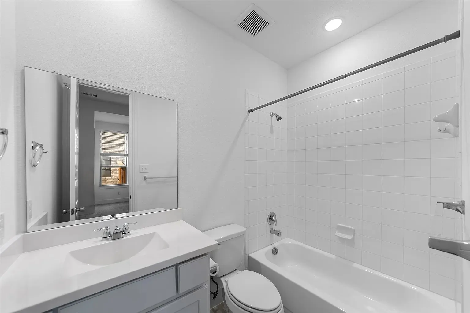 Single Family Residence For Rent in Collin County , 2025 St Andrews Drive, Celina, Texas 75009, 4 Bedroom, 3 Bathroom, 2 Garage spaces, 2,867 Sqft, built in 2020, mls#21378102, Real Estate Agent in Celina, Homes For Rent in Collin county, Homes For Rent in Celina, Realtor in Celina Texas, Real Estate Brokerage Independent Realty Texas, Luminita Cordes Realtor