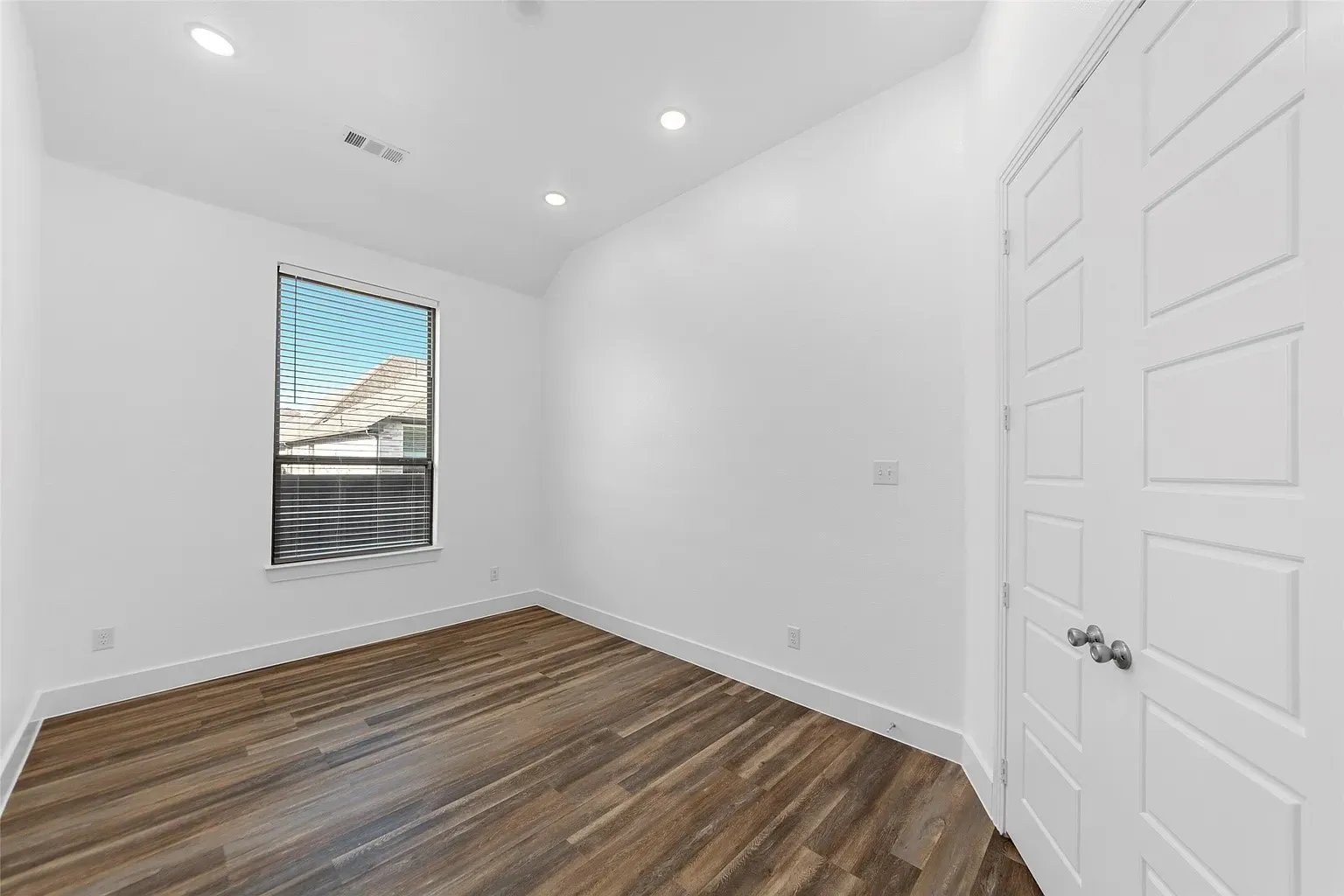 Single Family Residence For Rent in Collin County , 2025 St Andrews Drive, Celina, Texas 75009, 4 Bedroom, 3 Bathroom, 2 Garage spaces, 2,867 Sqft, built in 2020, mls#21378102, Real Estate Agent in Celina, Homes For Rent in Collin county, Homes For Rent in Celina, Realtor in Celina Texas, Real Estate Brokerage Independent Realty Texas, Luminita Cordes Realtor
