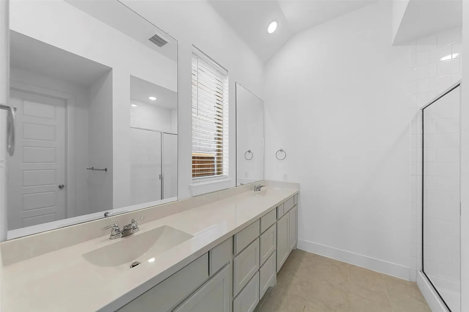 Single Family Residence For Rent in Collin County , 2025 St Andrews Drive, Celina, Texas 75009, 4 Bedroom, 3 Bathroom, 2 Garage spaces, 2,867 Sqft, built in 2020, mls#21378102, Real Estate Agent in Celina, Homes For Rent in Collin county, Homes For Rent in Celina, Realtor in Celina Texas, Real Estate Brokerage Independent Realty Texas, Luminita Cordes Realtor