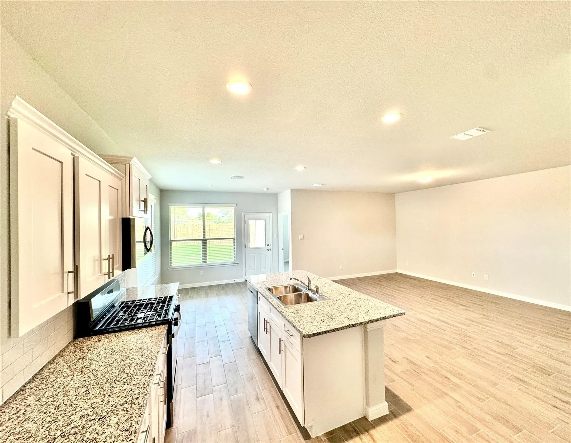 Single Family Residence For Rent in Tarrant County , 9653 Austin Hollow Road, Fort Worth, Texas 76036, 4 Bedroom, 2 Bathroom, 2 Garage spaces, 1,773 Sqft, built in 2024, mls#21378139, Real Estate Agent in Fort Worth, Homes For Rent in Tarrant county, Homes For Rent in Fort Worth, Realtor in Fort Worth Texas, Real Estate Brokerage Independent Realty Texas, Luminita Cordes Realtor