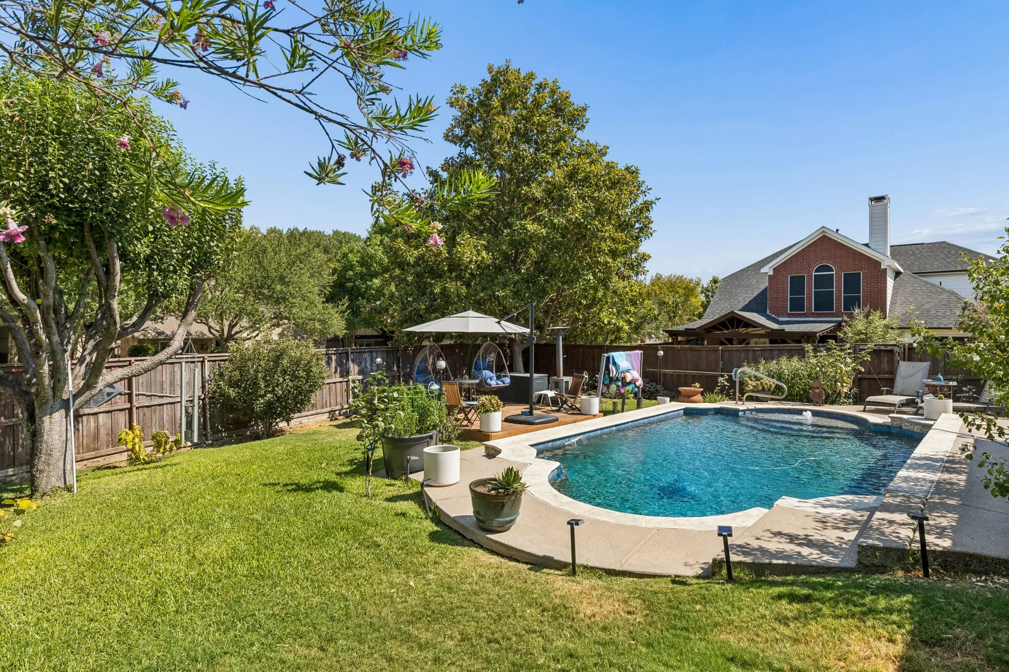 Single Family Residence For Sale in Collin County , 5301 Binbranch Lane, Mc Kinney, Texas 75071, 3 Bedroom, 2 Bathroom, 2 Garage spaces, 2,285 Sqft, built in 2005, mls#21366581, Real Estate Agent in Mc Kinney, Homes For Sale in Collin county, Homes For Sale in Mc Kinney, Realtor in Mc Kinney Texas, Real Estate Brokerage Independent Realty Texas, Luminita Cordes Realtor