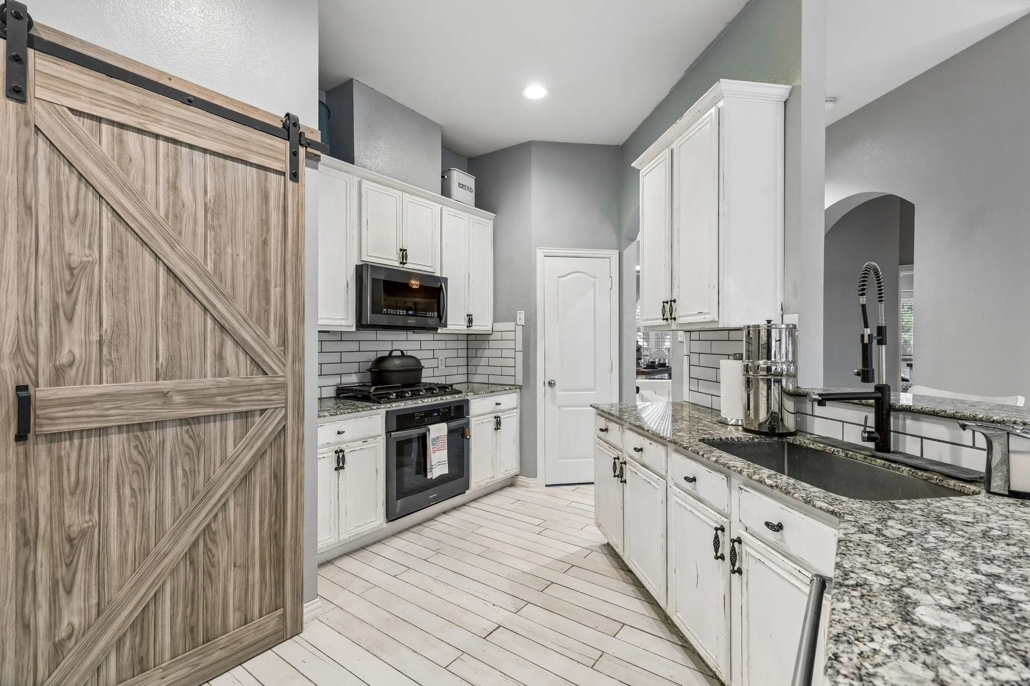 Single Family Residence For Sale in Collin County , 5301 Binbranch Lane, Mc Kinney, Texas 75071, 3 Bedroom, 2 Bathroom, 2 Garage spaces, 2,285 Sqft, built in 2005, mls#21366581, Real Estate Agent in Mc Kinney, Homes For Sale in Collin county, Homes For Sale in Mc Kinney, Realtor in Mc Kinney Texas, Real Estate Brokerage Independent Realty Texas, Luminita Cordes Realtor