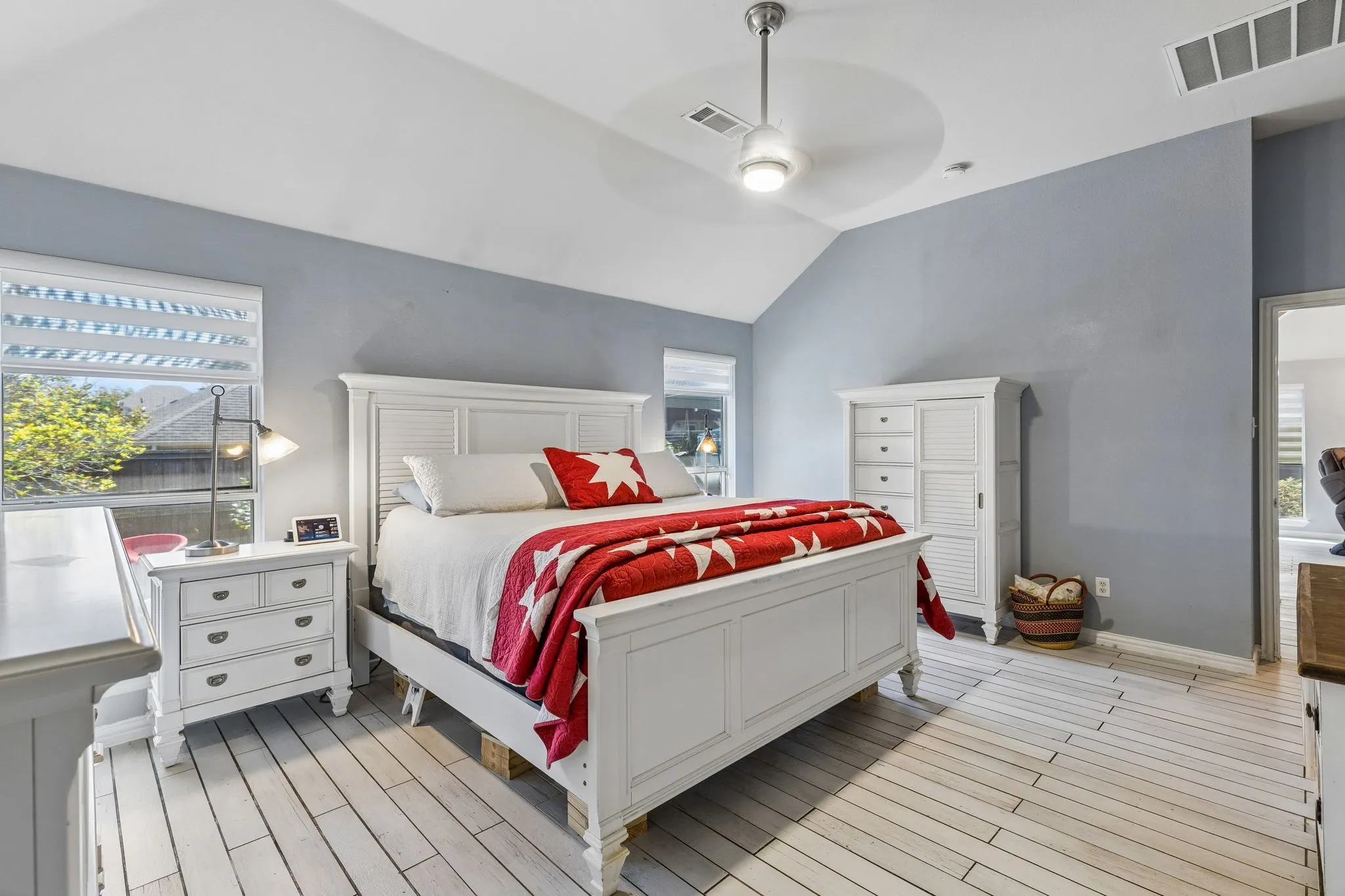 Single Family Residence For Sale in Collin County , 5301 Binbranch Lane, Mc Kinney, Texas 75071, 3 Bedroom, 2 Bathroom, 2 Garage spaces, 2,285 Sqft, built in 2005, mls#21366581, Real Estate Agent in Mc Kinney, Homes For Sale in Collin county, Homes For Sale in Mc Kinney, Realtor in Mc Kinney Texas, Real Estate Brokerage Independent Realty Texas, Luminita Cordes Realtor
