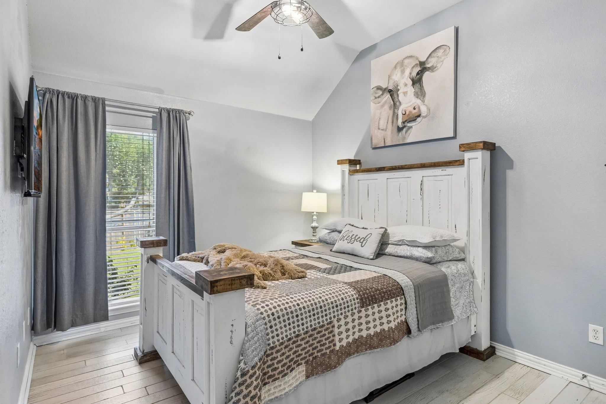 Single Family Residence For Sale in Collin County , 5301 Binbranch Lane, Mc Kinney, Texas 75071, 3 Bedroom, 2 Bathroom, 2 Garage spaces, 2,285 Sqft, built in 2005, mls#21366581, Real Estate Agent in Mc Kinney, Homes For Sale in Collin county, Homes For Sale in Mc Kinney, Realtor in Mc Kinney Texas, Real Estate Brokerage Independent Realty Texas, Luminita Cordes Realtor