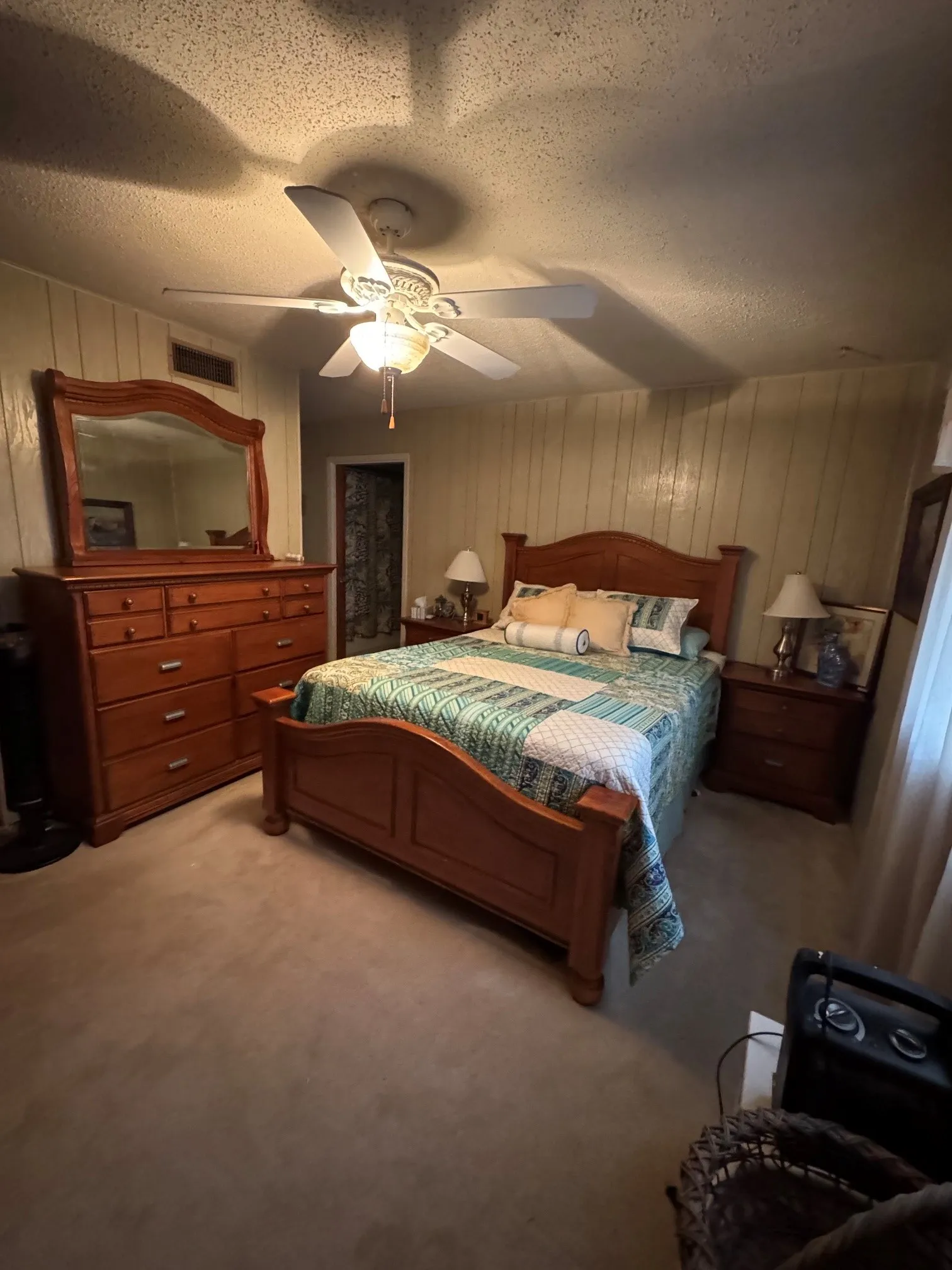 Single Family Residence For Sale in Hardeman County , 20 Elbert Heights Street, Quanah, Texas 79252, 3 Bedroom, 2 Bathroom, Garage spaces, 2,415 Sqft, built in 1965, mls#21378147, Real Estate Agent in Quanah, Homes For Sale in Hardeman county, Homes For Sale in Quanah, Realtor in Quanah Texas, Real Estate Brokerage Independent Realty Texas, Luminita Cordes Realtor
