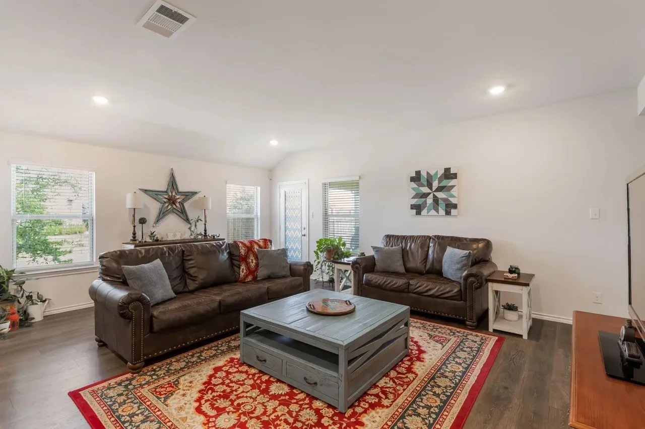 Single Family Residence For Rent in Hunt County , 2952 Goodrich Street, Royse City, Texas 75189, 4 Bedroom, 2 Bathroom, 2 Garage spaces, 2,087 Sqft, built in 2021, mls#21378148, Real Estate Agent in Royse City, Homes For Rent in Hunt county, Homes For Rent in Royse City, Realtor in Royse City Texas, Real Estate Brokerage Independent Realty Texas, Luminita Cordes Realtor
