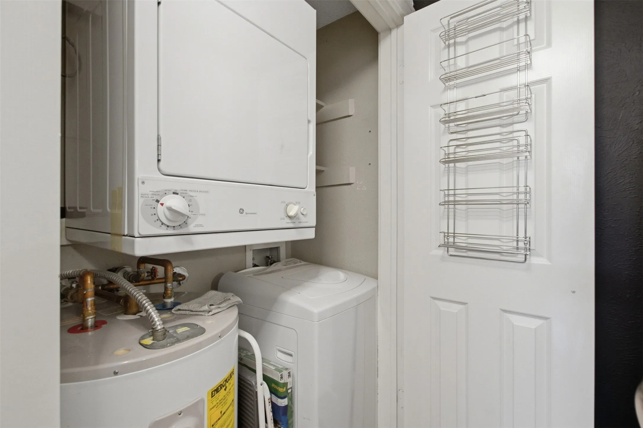 Condominium For Rent in Dallas County , 6318 Richmond Avenue 2304, Dallas, Texas 75214, 2 Bedroom, 2 Bathroom, Garage spaces, 1,018 Sqft, built in 1984, mls#21362399, Real Estate Agent in Dallas, Homes For Rent in Dallas county, Homes For Rent in Dallas, Realtor in Dallas Texas, Real Estate Brokerage Independent Realty Texas, Luminita Cordes Realtor