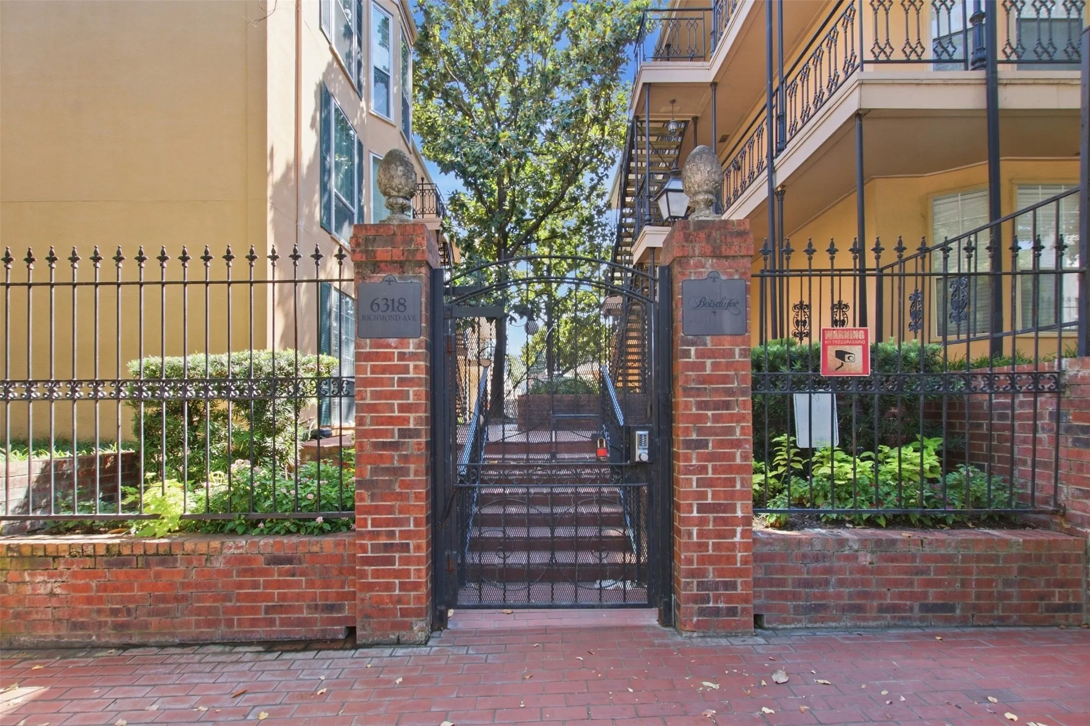 Condominium For Rent in Dallas County , 6318 Richmond Avenue 2304, Dallas, Texas 75214, 2 Bedroom, 2 Bathroom, Garage spaces, 1,018 Sqft, built in 1984, mls#21362399, Real Estate Agent in Dallas, Homes For Rent in Dallas county, Homes For Rent in Dallas, Realtor in Dallas Texas, Real Estate Brokerage Independent Realty Texas, Luminita Cordes Realtor