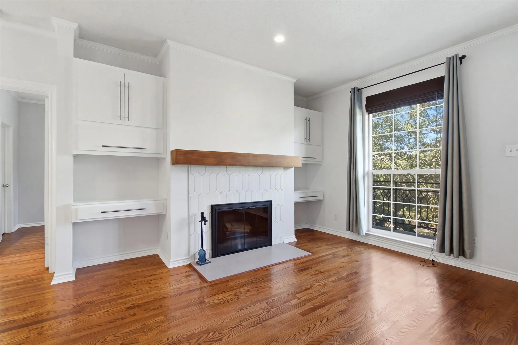 Condominium For Rent