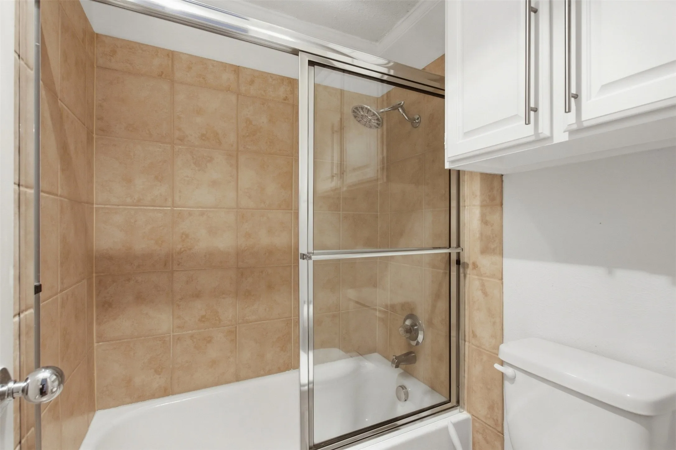 Condominium For Rent in Dallas County , 6318 Richmond Avenue 2304, Dallas, Texas 75214, 2 Bedroom, 2 Bathroom, Garage spaces, 1,018 Sqft, built in 1984, mls#21362399, Real Estate Agent in Dallas, Homes For Rent in Dallas county, Homes For Rent in Dallas, Realtor in Dallas Texas, Real Estate Brokerage Independent Realty Texas, Luminita Cordes Realtor