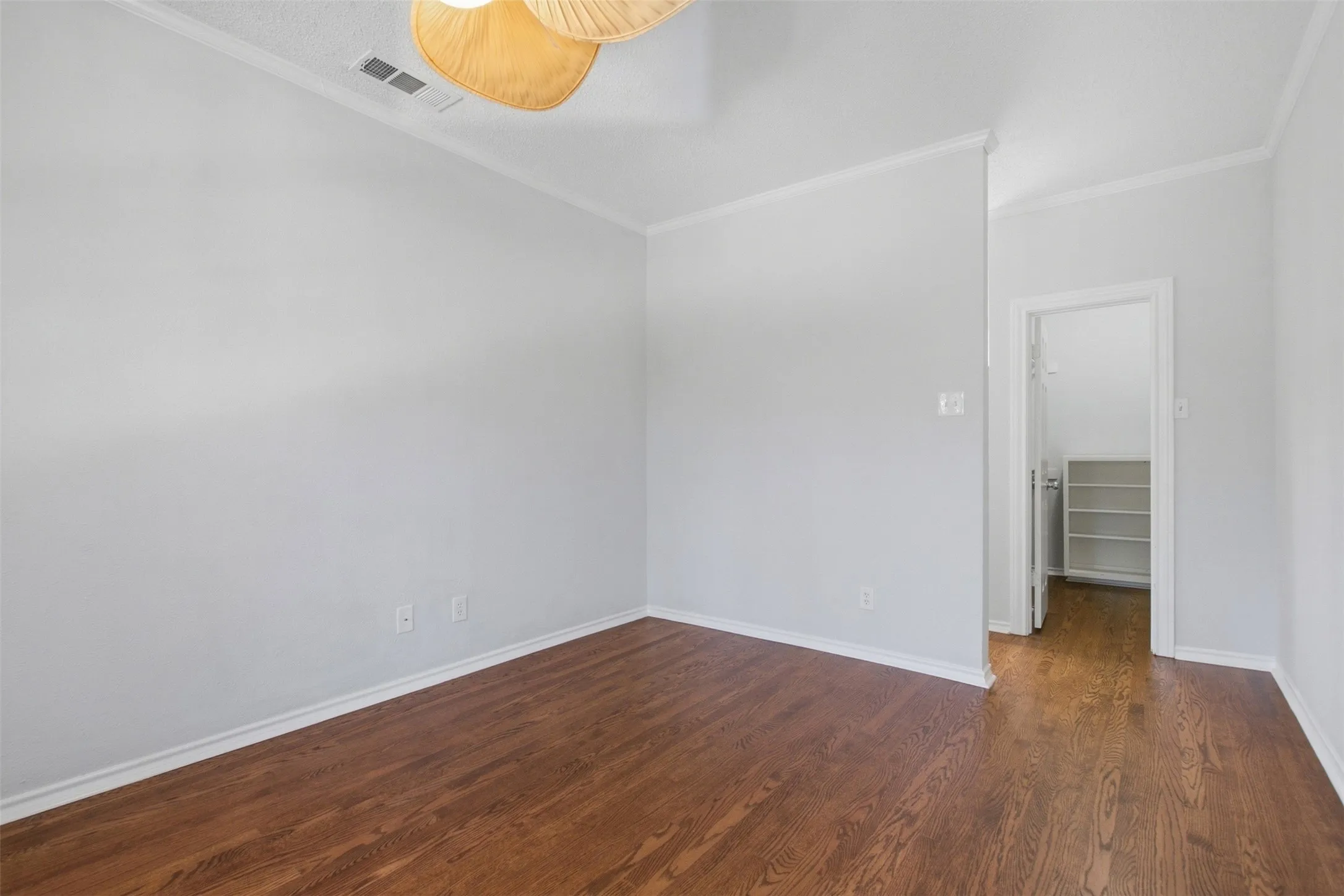 Condominium For Rent in Dallas County , 6318 Richmond Avenue 2304, Dallas, Texas 75214, 2 Bedroom, 2 Bathroom, Garage spaces, 1,018 Sqft, built in 1984, mls#21362399, Real Estate Agent in Dallas, Homes For Rent in Dallas county, Homes For Rent in Dallas, Realtor in Dallas Texas, Real Estate Brokerage Independent Realty Texas, Luminita Cordes Realtor