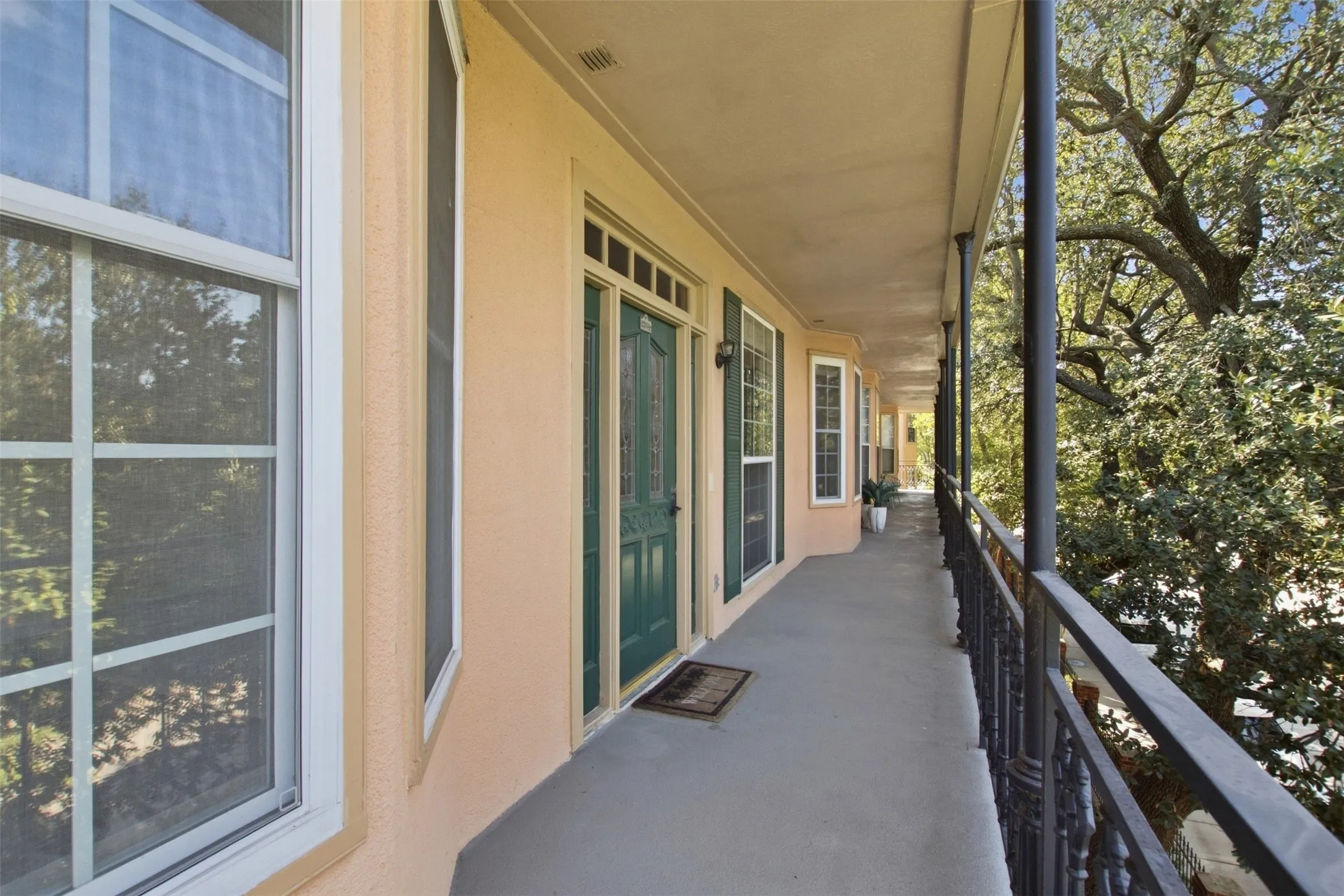 Condominium For Rent in Dallas County , 6318 Richmond Avenue 2304, Dallas, Texas 75214, 2 Bedroom, 2 Bathroom, Garage spaces, 1,018 Sqft, built in 1984, mls#21362399, Real Estate Agent in Dallas, Homes For Rent in Dallas county, Homes For Rent in Dallas, Realtor in Dallas Texas, Real Estate Brokerage Independent Realty Texas, Luminita Cordes Realtor