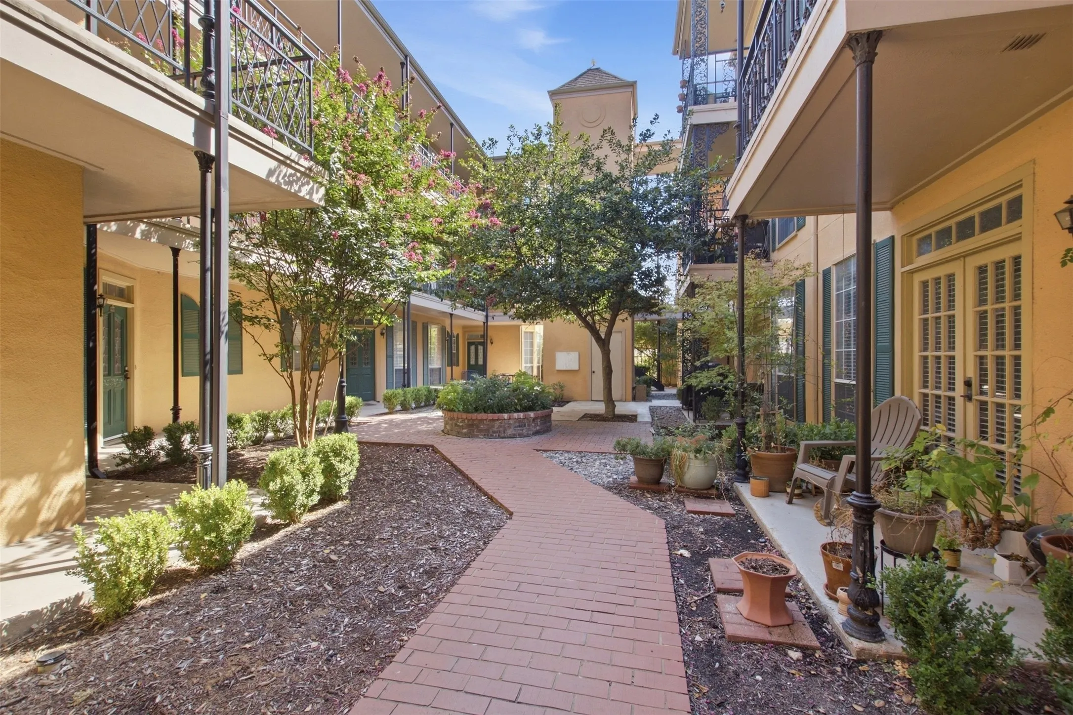 Condominium For Rent in Dallas County , 6318 Richmond Avenue 2304, Dallas, Texas 75214, 2 Bedroom, 2 Bathroom, Garage spaces, 1,018 Sqft, built in 1984, mls#21362399, Real Estate Agent in Dallas, Homes For Rent in Dallas county, Homes For Rent in Dallas, Realtor in Dallas Texas, Real Estate Brokerage Independent Realty Texas, Luminita Cordes Realtor