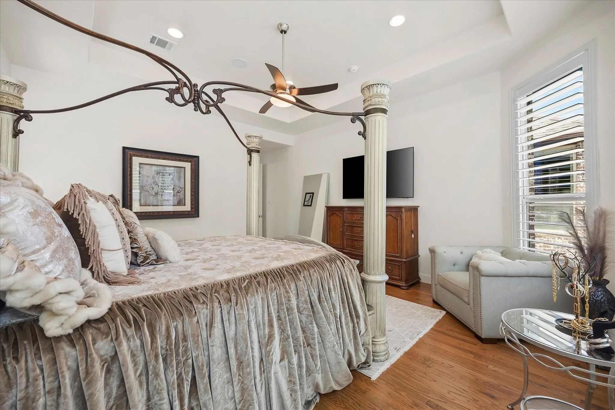 Single Family Residence For Sale in Denton County , 7288 Champagne Drive, Frisco, Texas 75034, 4 Bedroom, 5 Bathroom, 3 Garage spaces, 4,269 Sqft, built in 2015, mls#21365092, Real Estate Agent in Frisco, Homes For Sale in Denton county, Homes For Sale in Frisco, Realtor in Frisco Texas, Real Estate Brokerage Independent Realty Texas, Luminita Cordes Realtor