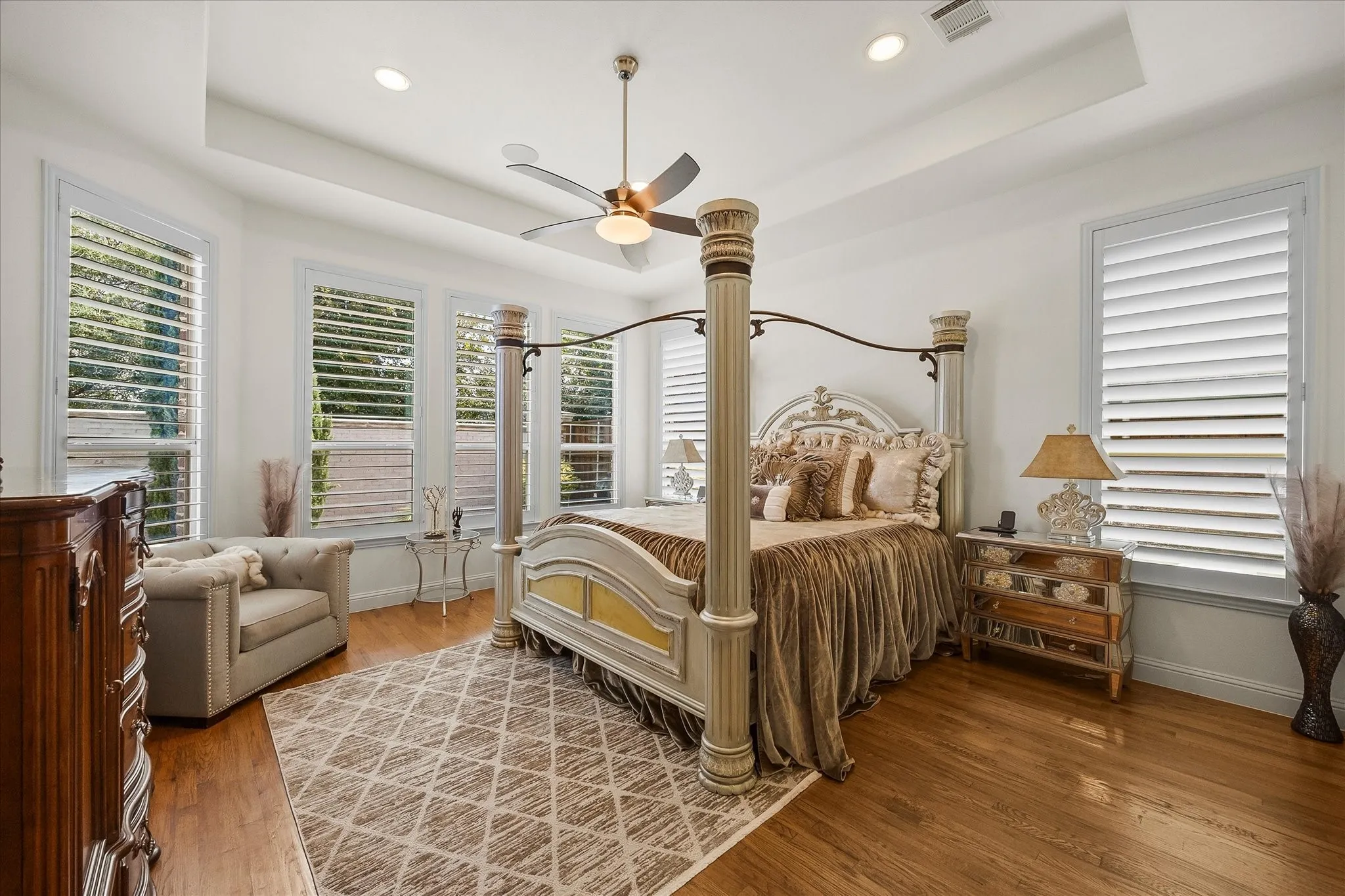 Single Family Residence For Sale in Denton County , 7288 Champagne Drive, Frisco, Texas 75034, 4 Bedroom, 5 Bathroom, 3 Garage spaces, 4,269 Sqft, built in 2015, mls#21365092, Real Estate Agent in Frisco, Homes For Sale in Denton county, Homes For Sale in Frisco, Realtor in Frisco Texas, Real Estate Brokerage Independent Realty Texas, Luminita Cordes Realtor
