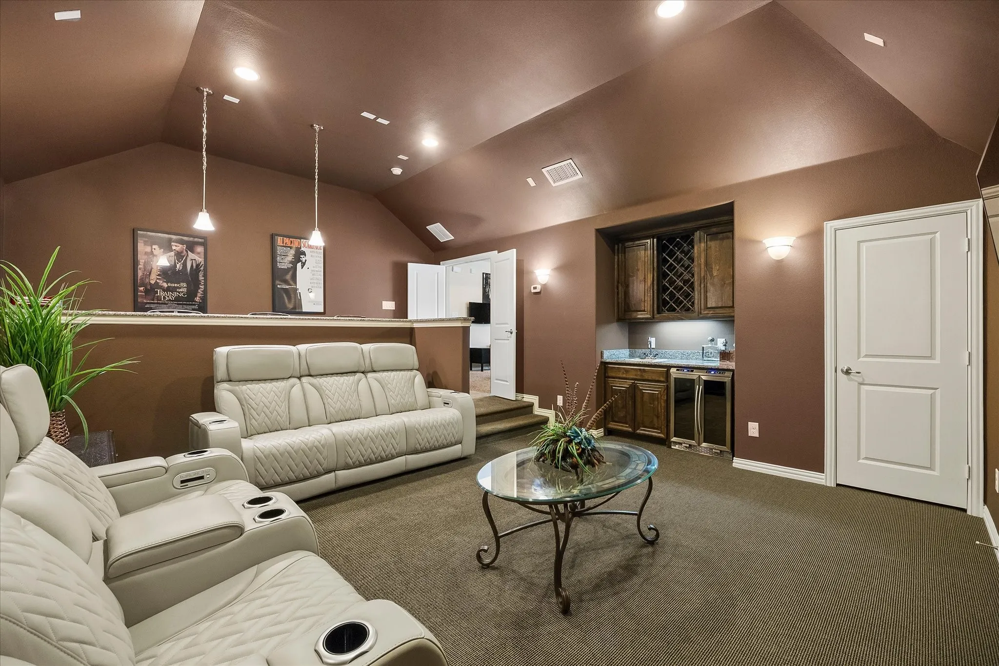 Single Family Residence For Sale in Denton County , 7288 Champagne Drive, Frisco, Texas 75034, 4 Bedroom, 5 Bathroom, 3 Garage spaces, 4,269 Sqft, built in 2015, mls#21365092, Real Estate Agent in Frisco, Homes For Sale in Denton county, Homes For Sale in Frisco, Realtor in Frisco Texas, Real Estate Brokerage Independent Realty Texas, Luminita Cordes Realtor