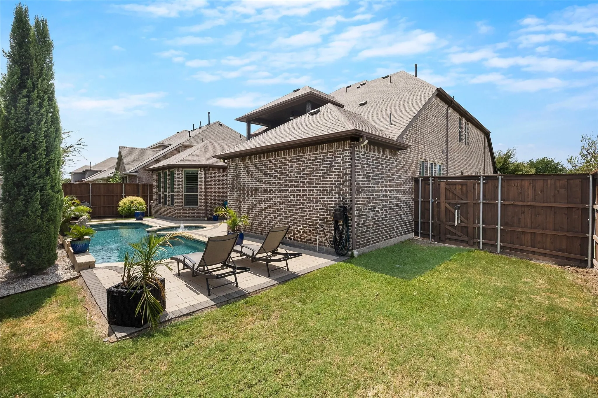 Single Family Residence For Sale in Denton County , 7288 Champagne Drive, Frisco, Texas 75034, 4 Bedroom, 5 Bathroom, 3 Garage spaces, 4,269 Sqft, built in 2015, mls#21365092, Real Estate Agent in Frisco, Homes For Sale in Denton county, Homes For Sale in Frisco, Realtor in Frisco Texas, Real Estate Brokerage Independent Realty Texas, Luminita Cordes Realtor