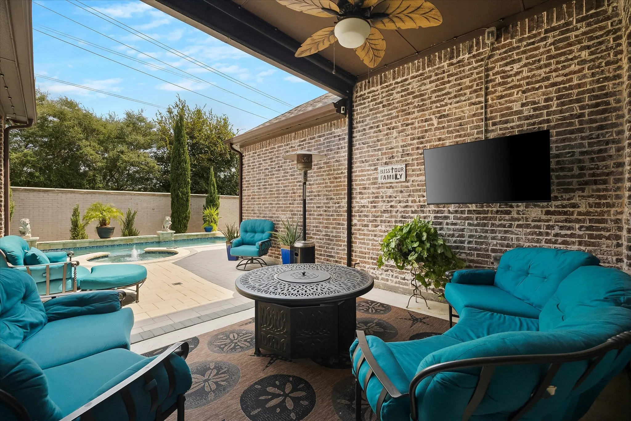 Single Family Residence For Sale in Denton County , 7288 Champagne Drive, Frisco, Texas 75034, 4 Bedroom, 5 Bathroom, 3 Garage spaces, 4,269 Sqft, built in 2015, mls#21365092, Real Estate Agent in Frisco, Homes For Sale in Denton county, Homes For Sale in Frisco, Realtor in Frisco Texas, Real Estate Brokerage Independent Realty Texas, Luminita Cordes Realtor