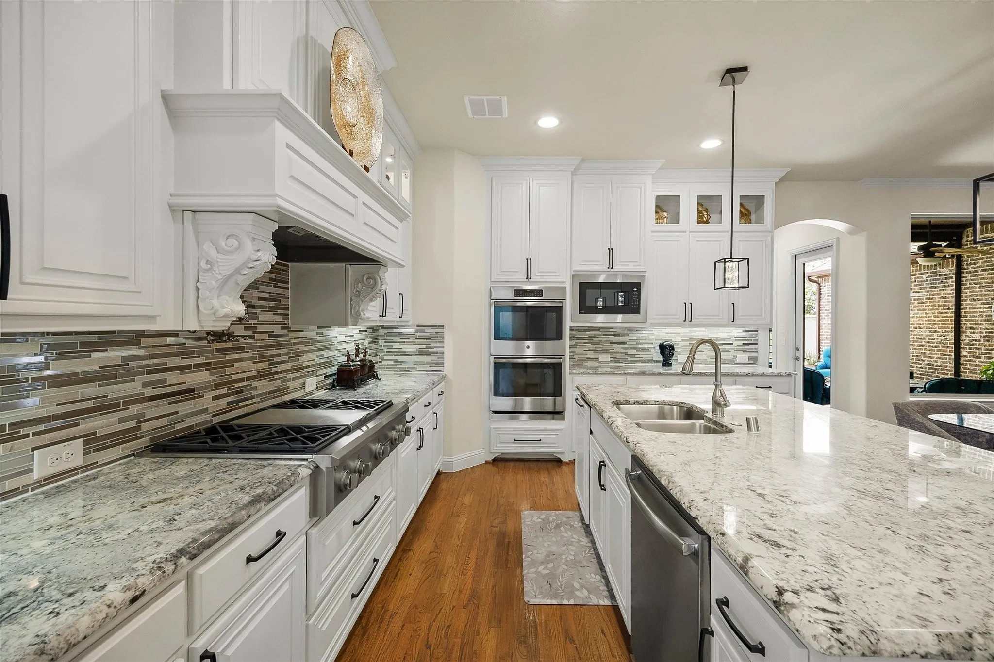 Single Family Residence For Sale in Denton County , 7288 Champagne Drive, Frisco, Texas 75034, 4 Bedroom, 5 Bathroom, 3 Garage spaces, 4,269 Sqft, built in 2015, mls#21365092, Real Estate Agent in Frisco, Homes For Sale in Denton county, Homes For Sale in Frisco, Realtor in Frisco Texas, Real Estate Brokerage Independent Realty Texas, Luminita Cordes Realtor