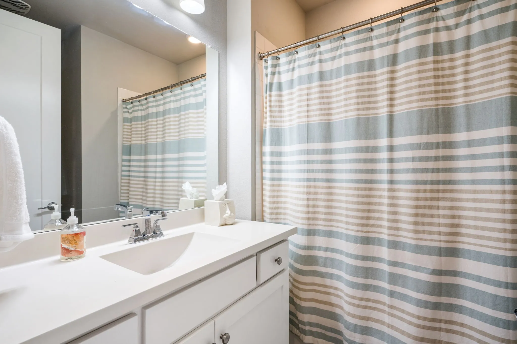 Single Family Residence For Sale in Denton County , 3900 Woodbine Lane, Prosper, Texas 75078, 4 Bedroom, 3 Bathroom, 2 Garage spaces, 2,659 Sqft, built in 2019, mls#21375382, Real Estate Agent in Prosper, Homes For Sale in Denton county, Homes For Sale in Prosper, Realtor in Prosper Texas, Real Estate Brokerage Independent Realty Texas, Luminita Cordes Realtor