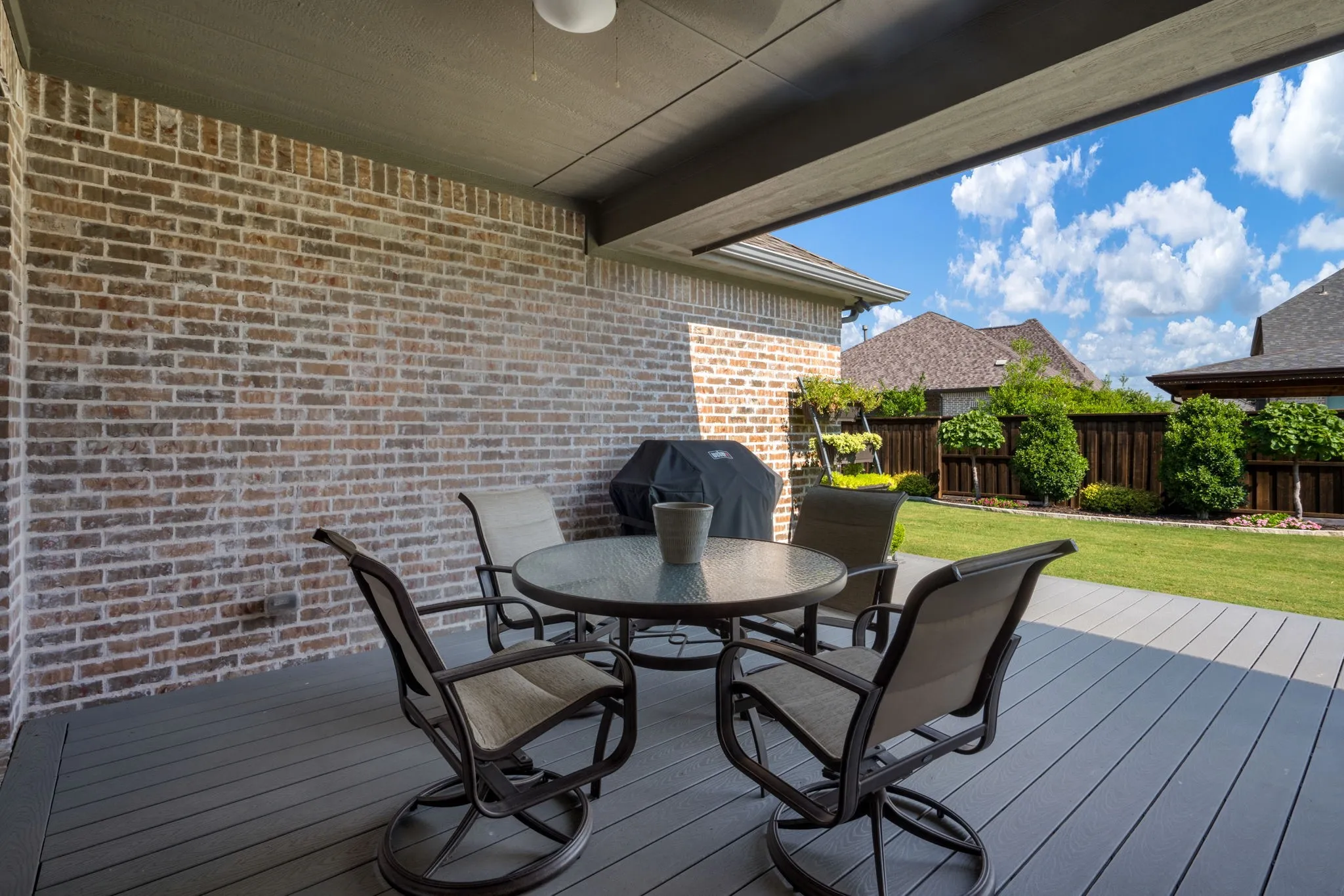 Single Family Residence For Sale in Denton County , 3900 Woodbine Lane, Prosper, Texas 75078, 4 Bedroom, 3 Bathroom, 2 Garage spaces, 2,659 Sqft, built in 2019, mls#21375382, Real Estate Agent in Prosper, Homes For Sale in Denton county, Homes For Sale in Prosper, Realtor in Prosper Texas, Real Estate Brokerage Independent Realty Texas, Luminita Cordes Realtor