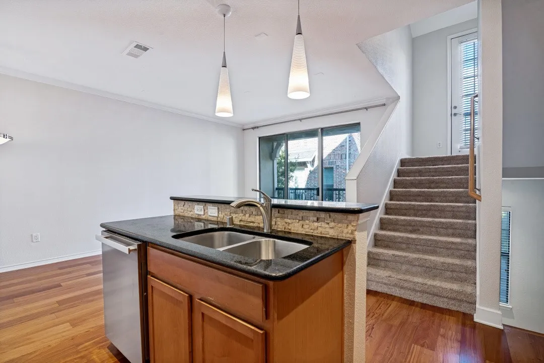 Townhouse For Sale in Dallas County , 2016 Azure Pointe Drive, Richardson, Texas 75080, 2 Bedroom, 2 Bathroom, 2 Garage spaces, 1,626 Sqft, built in 2006, mls#21378146, Real Estate Agent in Richardson, Homes For Sale in Dallas county, Homes For Sale in Richardson, Realtor in Richardson Texas, Real Estate Brokerage Independent Realty Texas, Luminita Cordes Realtor