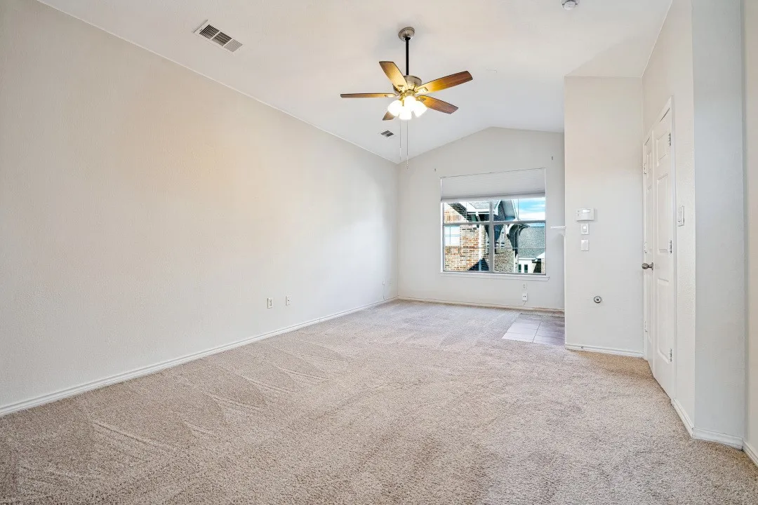 Townhouse For Sale in Dallas County , 2016 Azure Pointe Drive, Richardson, Texas 75080, 2 Bedroom, 2 Bathroom, 2 Garage spaces, 1,626 Sqft, built in 2006, mls#21378146, Real Estate Agent in Richardson, Homes For Sale in Dallas county, Homes For Sale in Richardson, Realtor in Richardson Texas, Real Estate Brokerage Independent Realty Texas, Luminita Cordes Realtor
