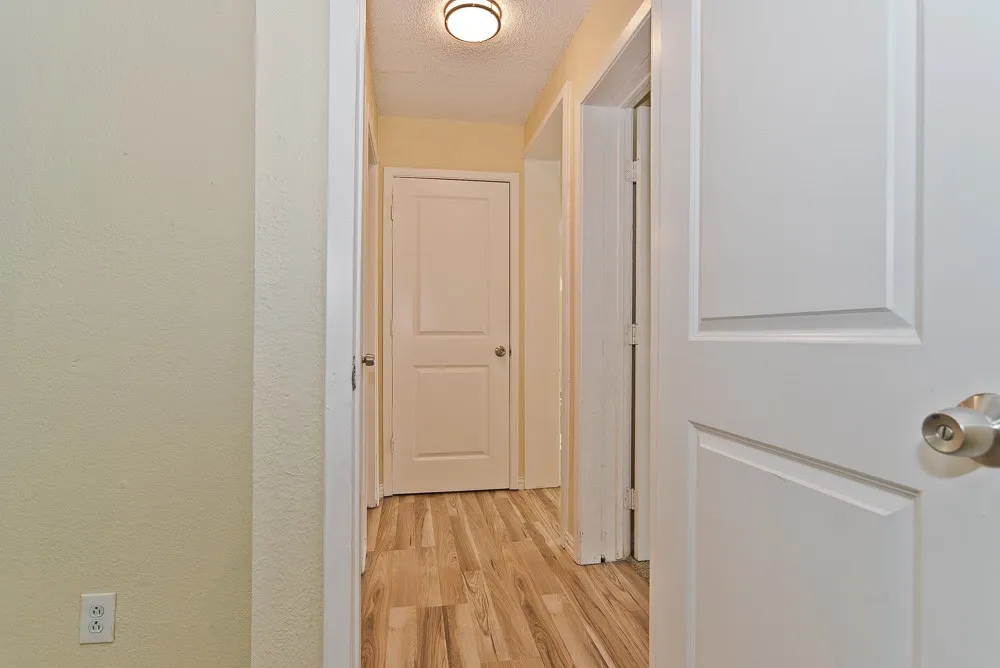 Single Family Residence For Sale in Tarrant County , 504 Circleview Drive, Mansfield, Texas 76063, 3 Bedroom, 2 Bathroom, 2 Garage spaces, 1,224 Sqft, built in 1983, mls#21378153, Real Estate Agent in Mansfield, Homes For Sale in Tarrant county, Homes For Sale in Mansfield, Realtor in Mansfield Texas, Real Estate Brokerage Independent Realty Texas, Luminita Cordes Realtor