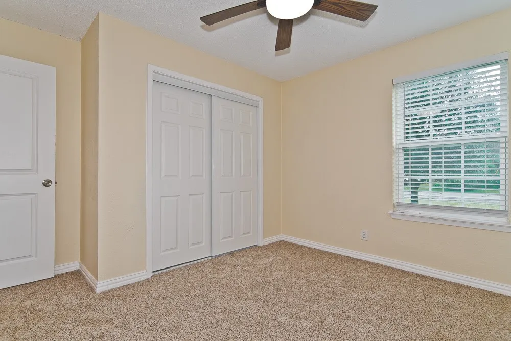 Single Family Residence For Sale in Tarrant County , 504 Circleview Drive, Mansfield, Texas 76063, 3 Bedroom, 2 Bathroom, 2 Garage spaces, 1,224 Sqft, built in 1983, mls#21378153, Real Estate Agent in Mansfield, Homes For Sale in Tarrant county, Homes For Sale in Mansfield, Realtor in Mansfield Texas, Real Estate Brokerage Independent Realty Texas, Luminita Cordes Realtor