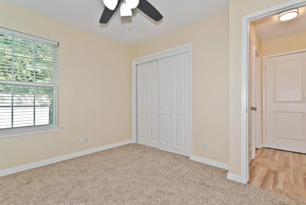 Single Family Residence For Sale in Tarrant County , 504 Circleview Drive, Mansfield, Texas 76063, 3 Bedroom, 2 Bathroom, 2 Garage spaces, 1,224 Sqft, built in 1983, mls#21378153, Real Estate Agent in Mansfield, Homes For Sale in Tarrant county, Homes For Sale in Mansfield, Realtor in Mansfield Texas, Real Estate Brokerage Independent Realty Texas, Luminita Cordes Realtor