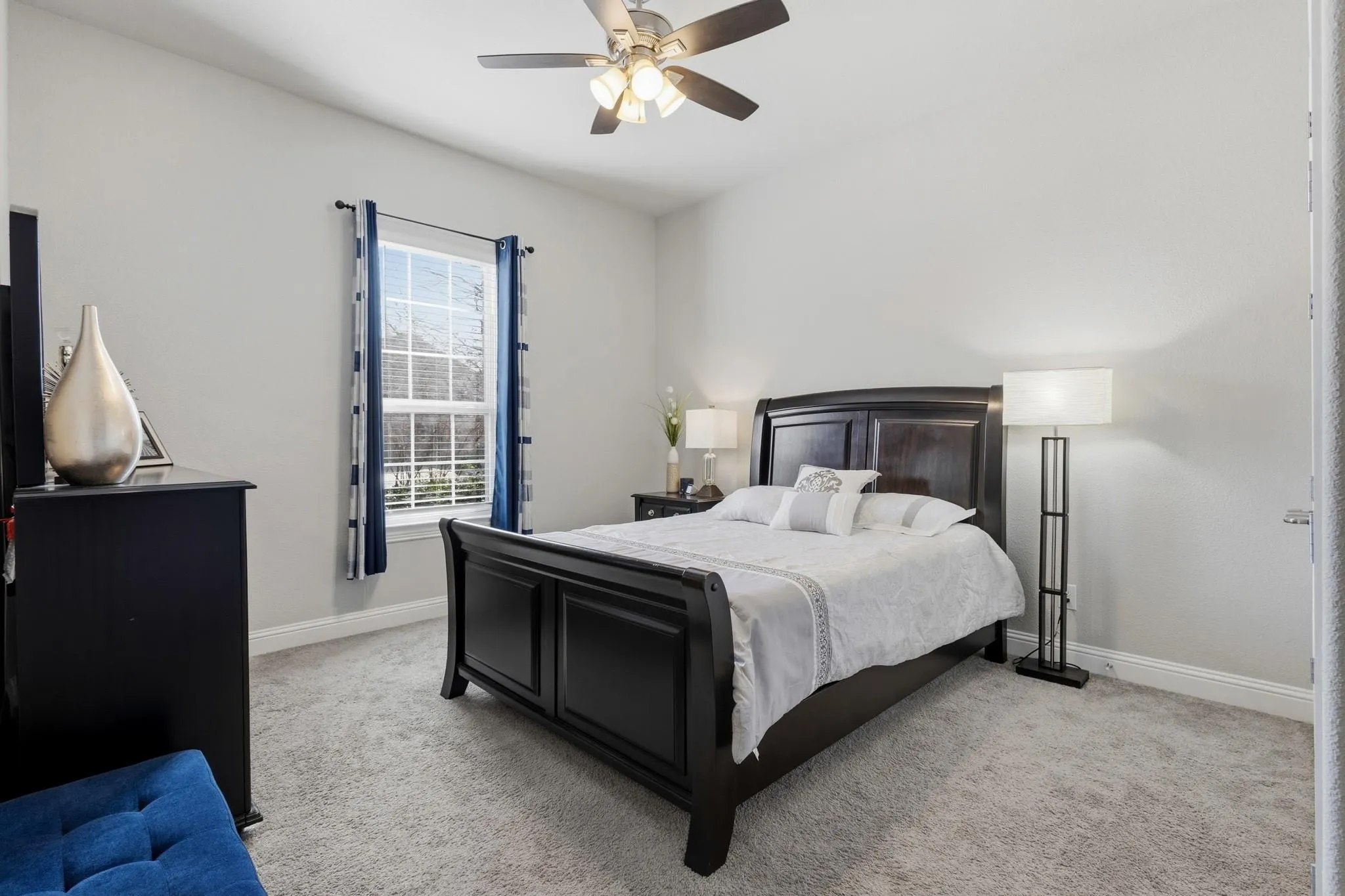 Single Family Residence For Sale in Collin County , 7309 Clear Rapids Drive, Mc Kinney, Texas 75071, 3 Bedroom, 3 Bathroom, 2 Garage spaces, 2,827 Sqft, built in 2018, mls#21373369, Real Estate Agent in Mc Kinney, Homes For Sale in Collin county, Homes For Sale in Mc Kinney, Realtor in Mc Kinney Texas, Real Estate Brokerage Independent Realty Texas, Luminita Cordes Realtor