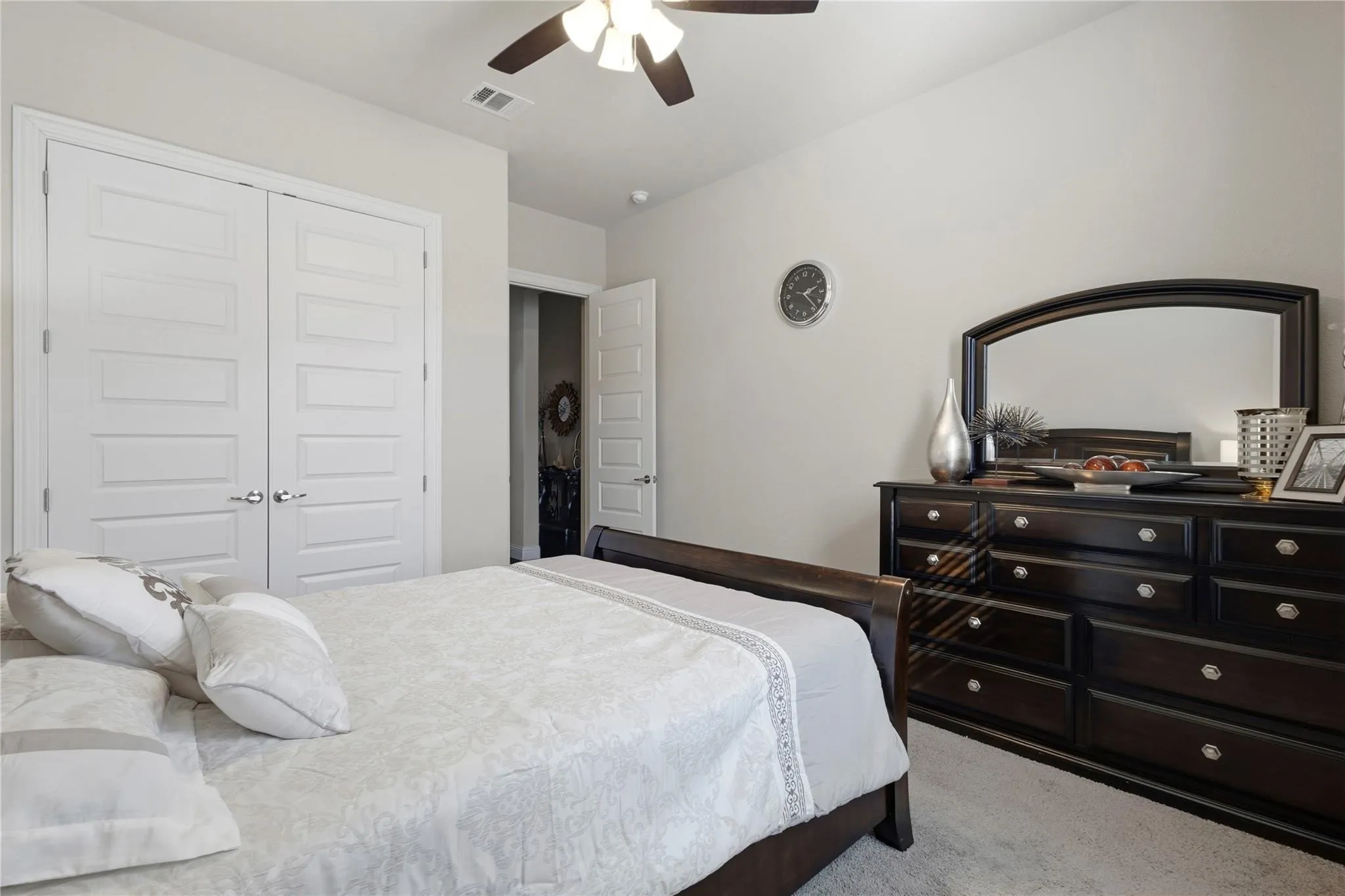 Single Family Residence For Sale in Collin County , 7309 Clear Rapids Drive, Mc Kinney, Texas 75071, 3 Bedroom, 3 Bathroom, 2 Garage spaces, 2,827 Sqft, built in 2018, mls#21373369, Real Estate Agent in Mc Kinney, Homes For Sale in Collin county, Homes For Sale in Mc Kinney, Realtor in Mc Kinney Texas, Real Estate Brokerage Independent Realty Texas, Luminita Cordes Realtor