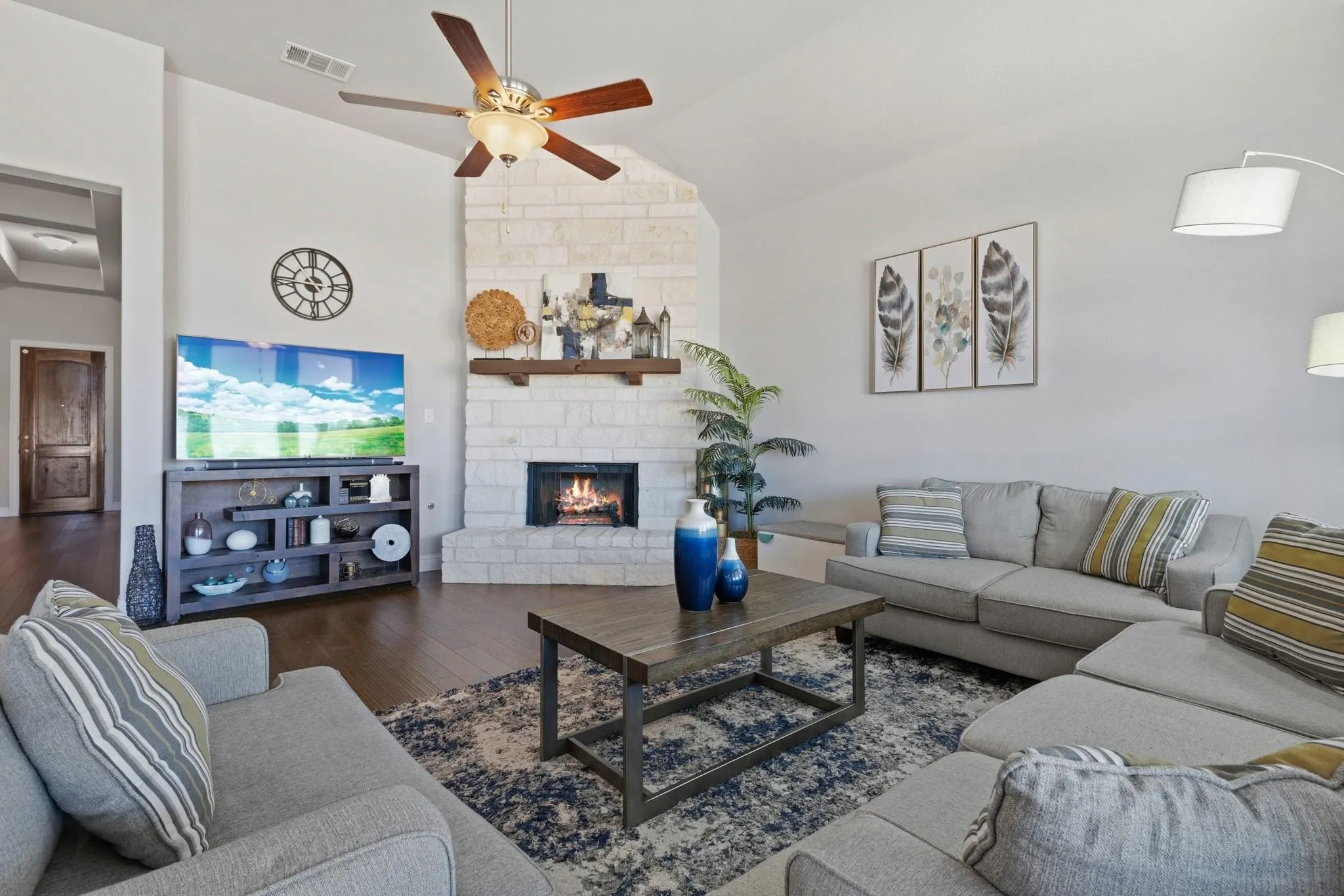 Single Family Residence For Sale in Collin County , 7309 Clear Rapids Drive, Mc Kinney, Texas 75071, 3 Bedroom, 3 Bathroom, 2 Garage spaces, 2,827 Sqft, built in 2018, mls#21373369, Real Estate Agent in Mc Kinney, Homes For Sale in Collin county, Homes For Sale in Mc Kinney, Realtor in Mc Kinney Texas, Real Estate Brokerage Independent Realty Texas, Luminita Cordes Realtor