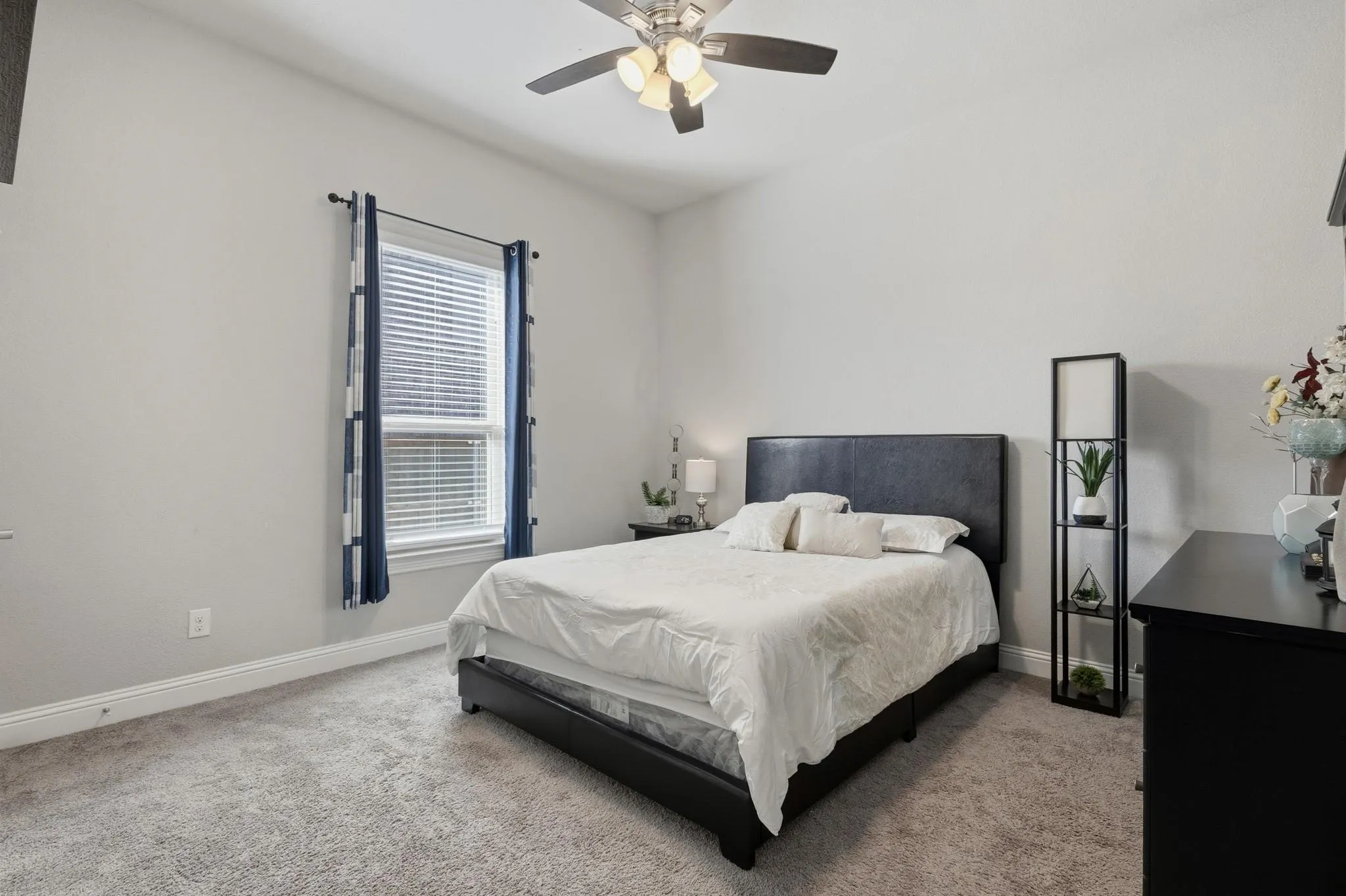Single Family Residence For Sale in Collin County , 7309 Clear Rapids Drive, Mc Kinney, Texas 75071, 3 Bedroom, 3 Bathroom, 2 Garage spaces, 2,827 Sqft, built in 2018, mls#21373369, Real Estate Agent in Mc Kinney, Homes For Sale in Collin county, Homes For Sale in Mc Kinney, Realtor in Mc Kinney Texas, Real Estate Brokerage Independent Realty Texas, Luminita Cordes Realtor
