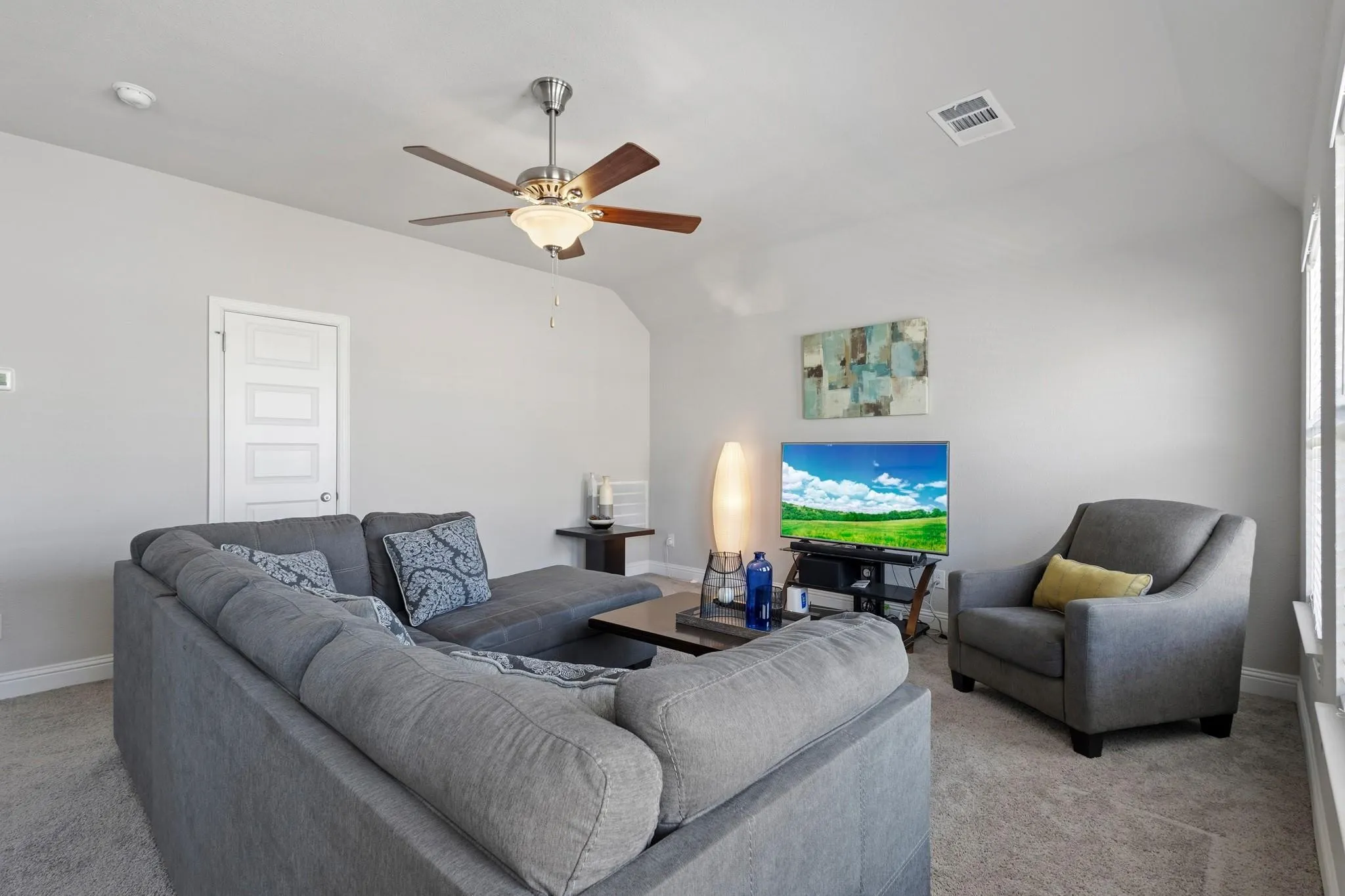 Single Family Residence For Sale in Collin County , 7309 Clear Rapids Drive, Mc Kinney, Texas 75071, 3 Bedroom, 3 Bathroom, 2 Garage spaces, 2,827 Sqft, built in 2018, mls#21373369, Real Estate Agent in Mc Kinney, Homes For Sale in Collin county, Homes For Sale in Mc Kinney, Realtor in Mc Kinney Texas, Real Estate Brokerage Independent Realty Texas, Luminita Cordes Realtor