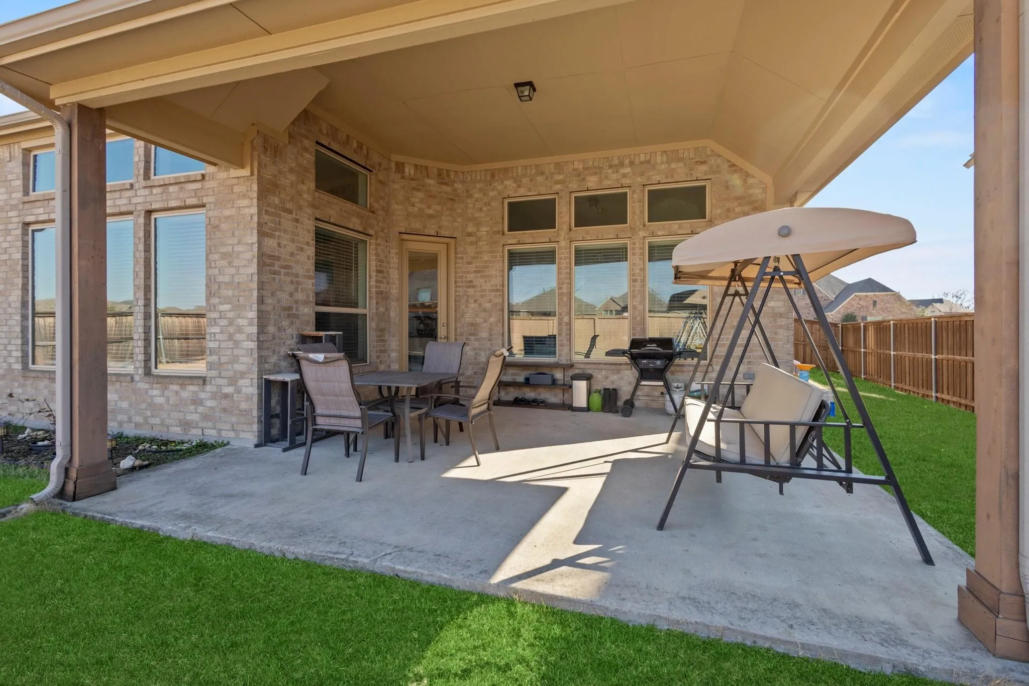 Single Family Residence For Sale in Collin County , 7309 Clear Rapids Drive, Mc Kinney, Texas 75071, 3 Bedroom, 3 Bathroom, 2 Garage spaces, 2,827 Sqft, built in 2018, mls#21373369, Real Estate Agent in Mc Kinney, Homes For Sale in Collin county, Homes For Sale in Mc Kinney, Realtor in Mc Kinney Texas, Real Estate Brokerage Independent Realty Texas, Luminita Cordes Realtor
