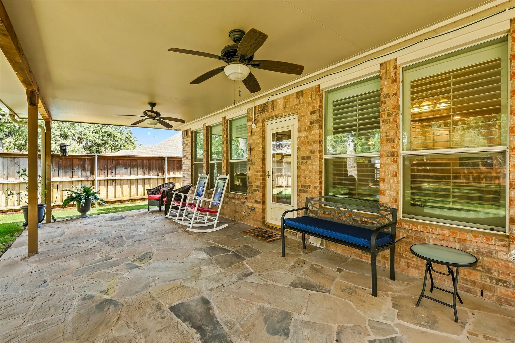 Single Family Residence For Sale in Tarrant County , 1565 Flying Jib Drive, Azle, Texas 76020, 4 Bedroom, 4 Bathroom, 2 Garage spaces, 2,578 Sqft, built in 2002, mls#21364340, Real Estate Agent in Azle, Homes For Sale in Tarrant county, Homes For Sale in Azle, Realtor in Azle Texas, Real Estate Brokerage Independent Realty Texas, Luminita Cordes Realtor