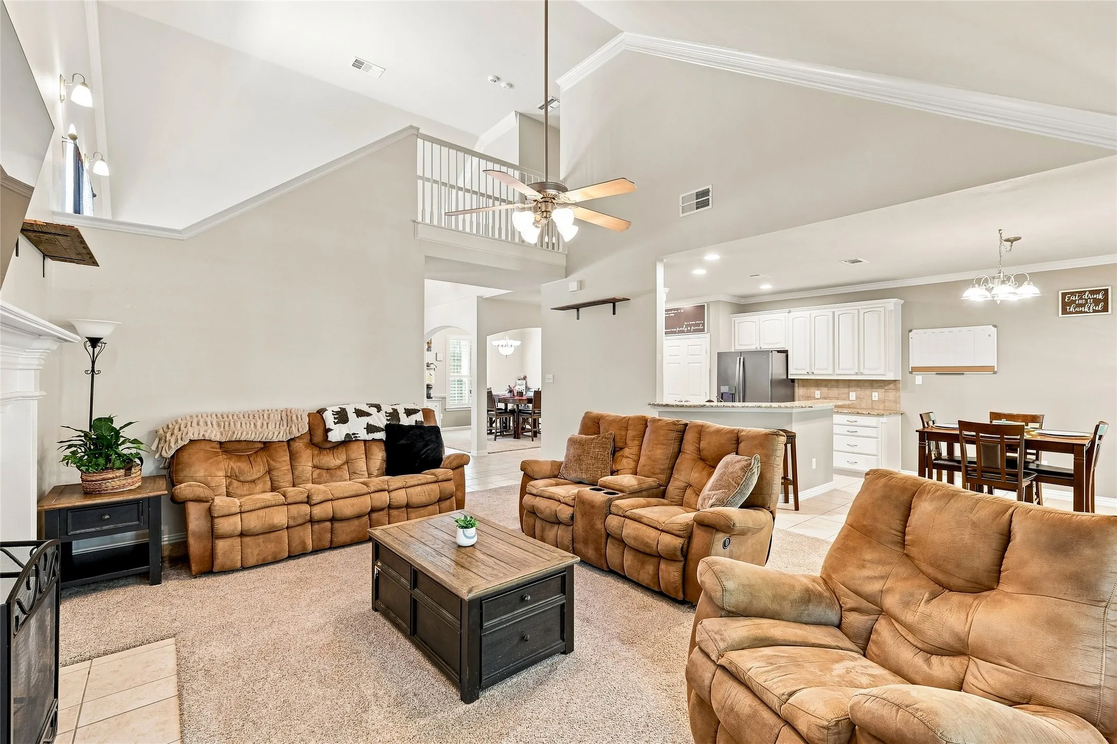 Single Family Residence For Sale in Tarrant County , 1565 Flying Jib Drive, Azle, Texas 76020, 4 Bedroom, 4 Bathroom, 2 Garage spaces, 2,578 Sqft, built in 2002, mls#21364340, Real Estate Agent in Azle, Homes For Sale in Tarrant county, Homes For Sale in Azle, Realtor in Azle Texas, Real Estate Brokerage Independent Realty Texas, Luminita Cordes Realtor