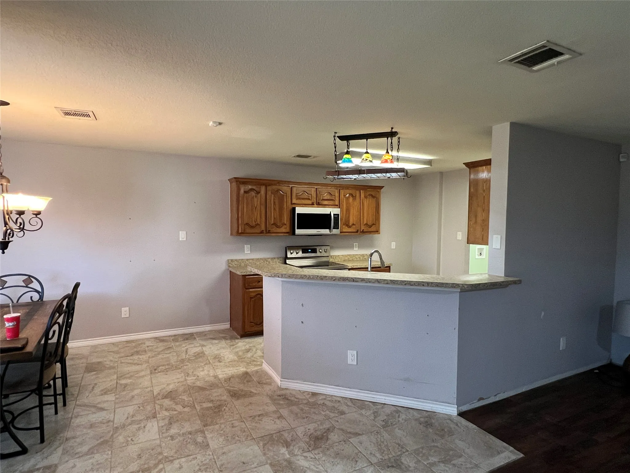 Single Family Residence For Sale in Rockwall County , 2800 Redwood Street, Royse City, Texas 75189, 4 Bedroom, 3 Bathroom, 2 Garage spaces, 2,068 Sqft, built in 2007, mls#21378157, Real Estate Agent in Royse City, Homes For Sale in Rockwall county, Homes For Sale in Royse City, Realtor in Royse City Texas, Real Estate Brokerage Independent Realty Texas, Luminita Cordes Realtor