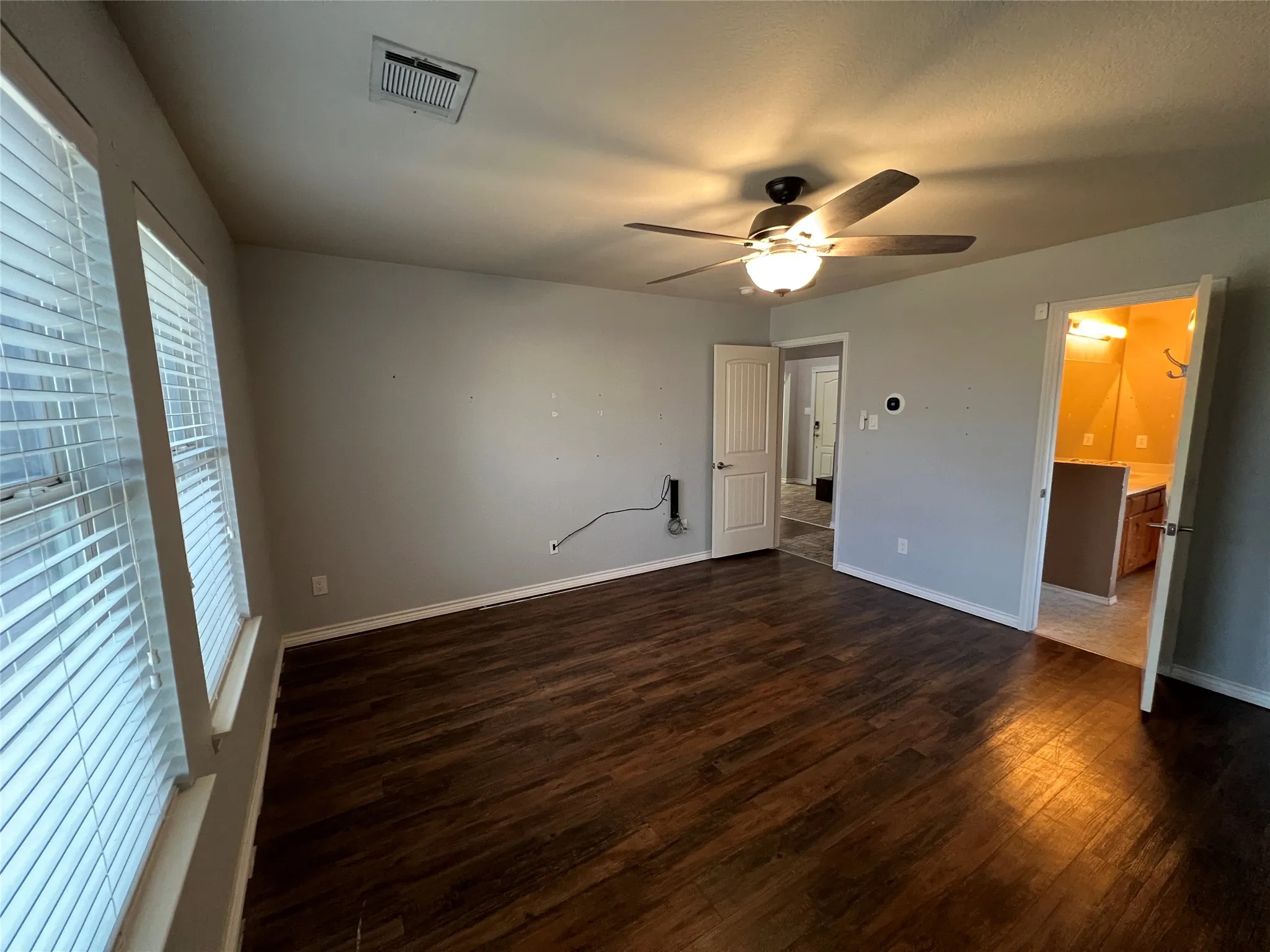 Single Family Residence For Sale in Rockwall County , 2800 Redwood Street, Royse City, Texas 75189, 4 Bedroom, 3 Bathroom, 2 Garage spaces, 2,068 Sqft, built in 2007, mls#21378157, Real Estate Agent in Royse City, Homes For Sale in Rockwall county, Homes For Sale in Royse City, Realtor in Royse City Texas, Real Estate Brokerage Independent Realty Texas, Luminita Cordes Realtor