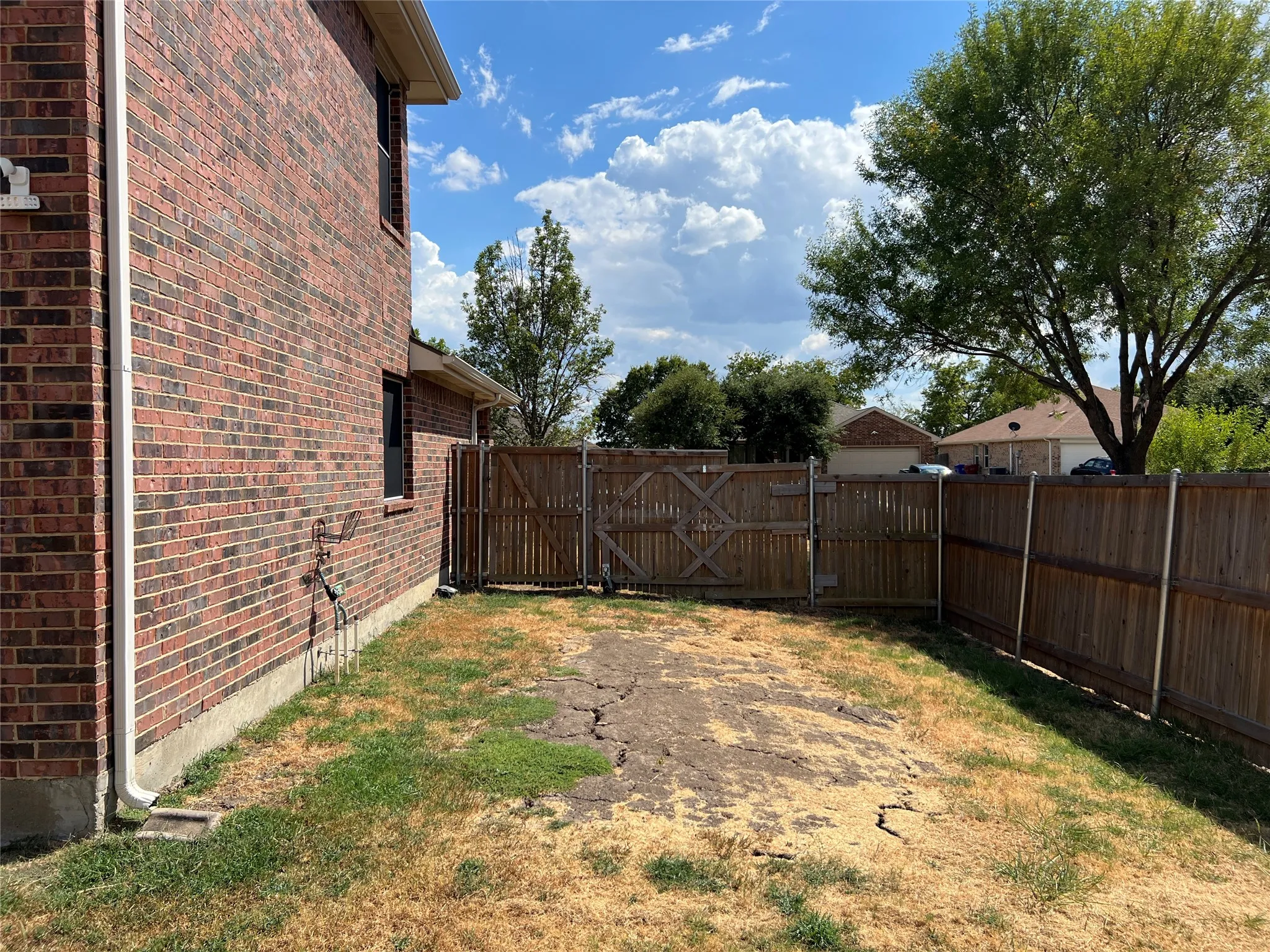 Single Family Residence For Sale in Rockwall County , 2800 Redwood Street, Royse City, Texas 75189, 4 Bedroom, 3 Bathroom, 2 Garage spaces, 2,068 Sqft, built in 2007, mls#21378157, Real Estate Agent in Royse City, Homes For Sale in Rockwall county, Homes For Sale in Royse City, Realtor in Royse City Texas, Real Estate Brokerage Independent Realty Texas, Luminita Cordes Realtor